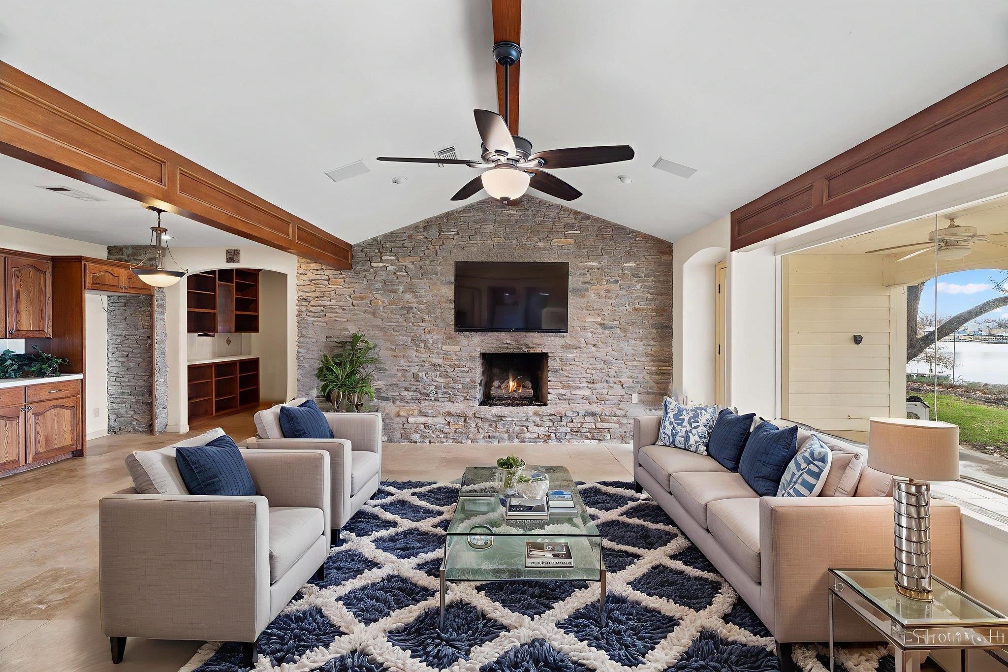 104 Live Oak