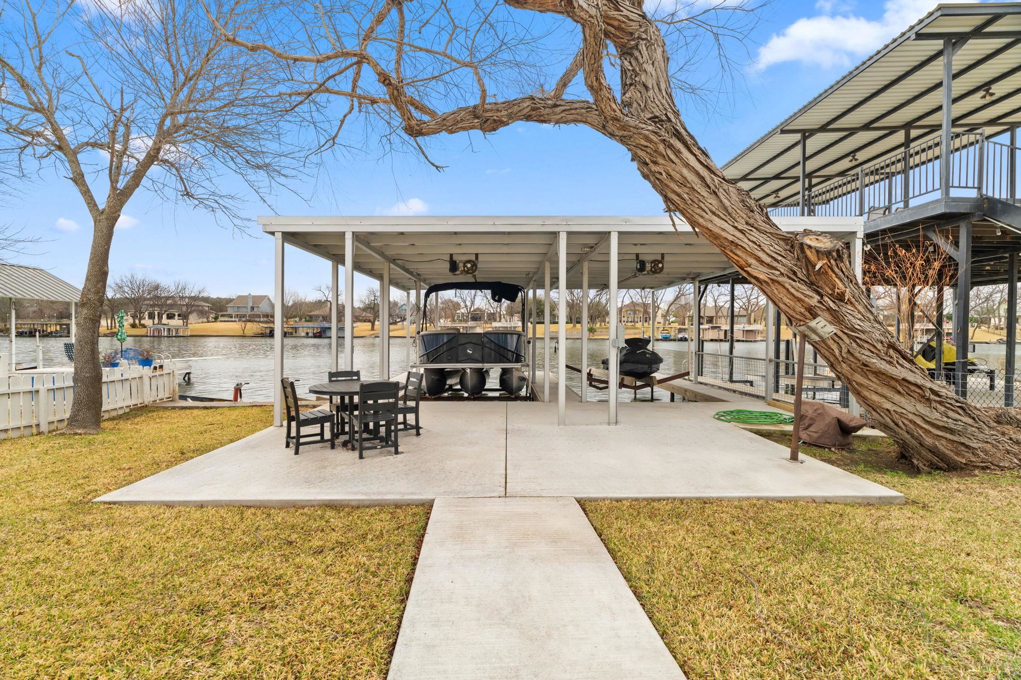 2028 Williams Lakeshore