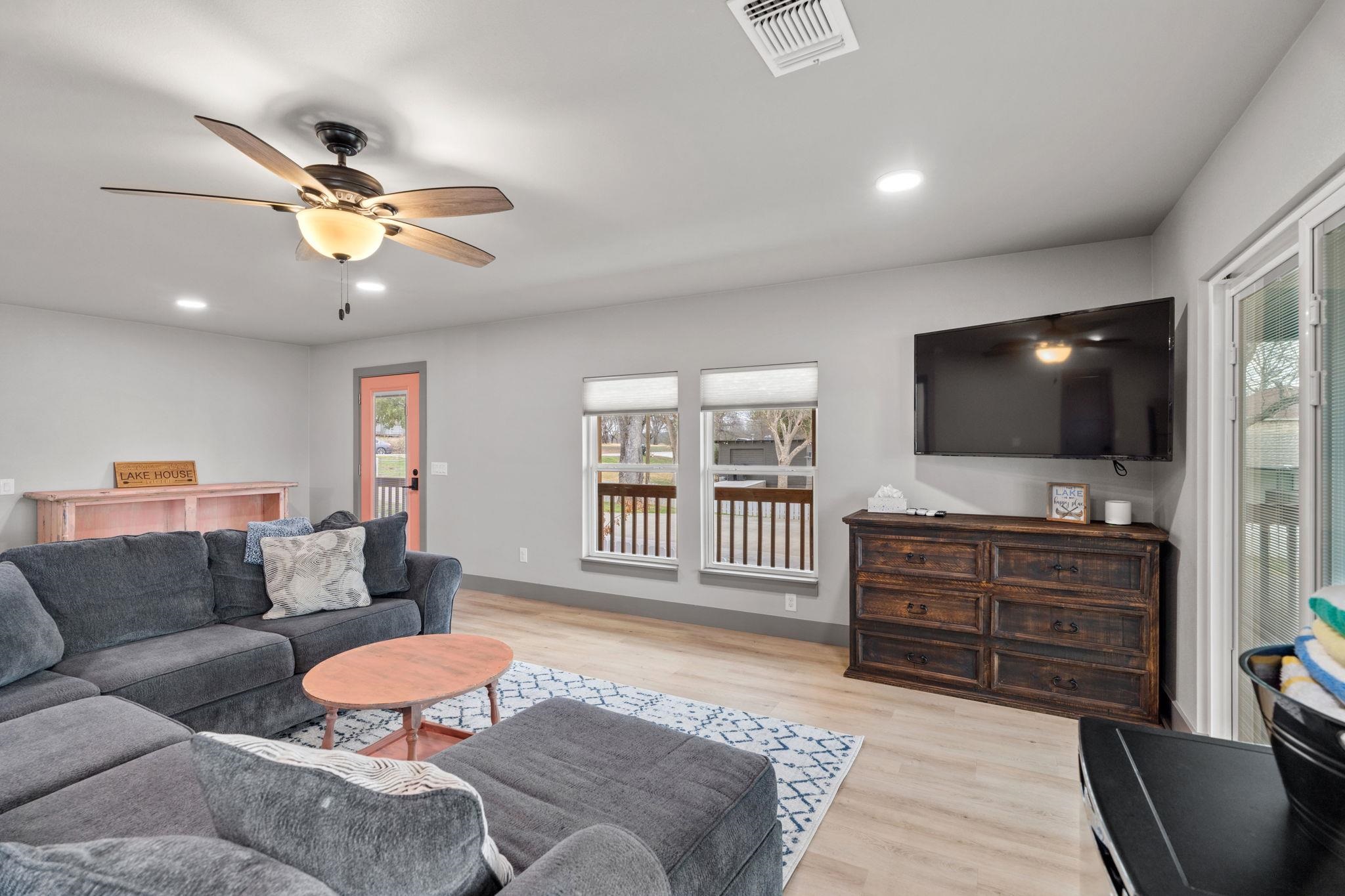 2028 Williams Lakeshore