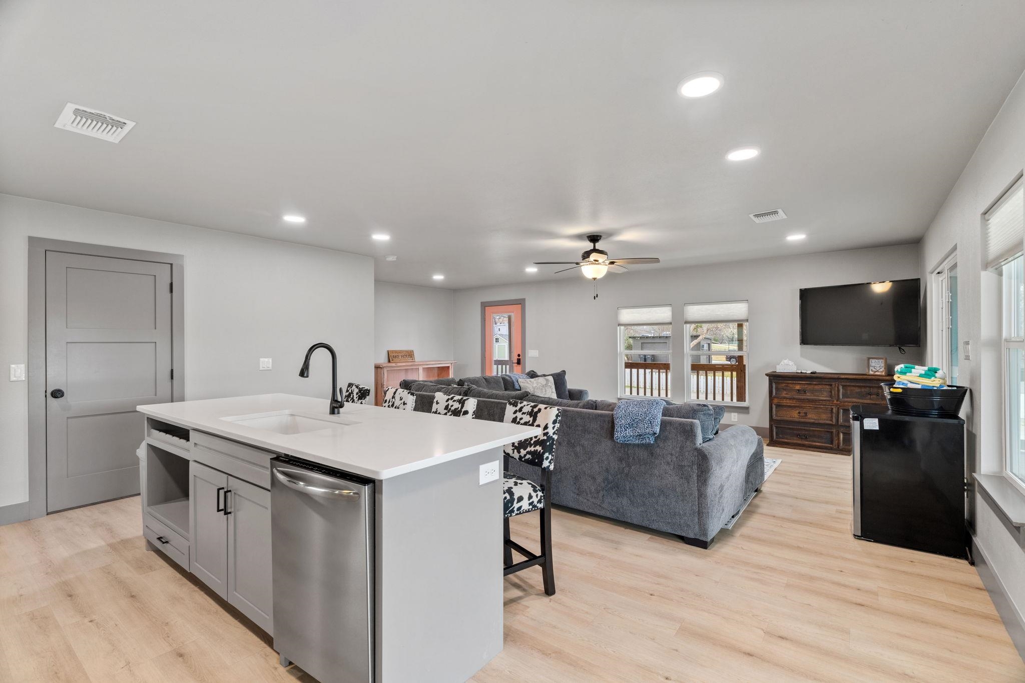 2028 Williams Lakeshore