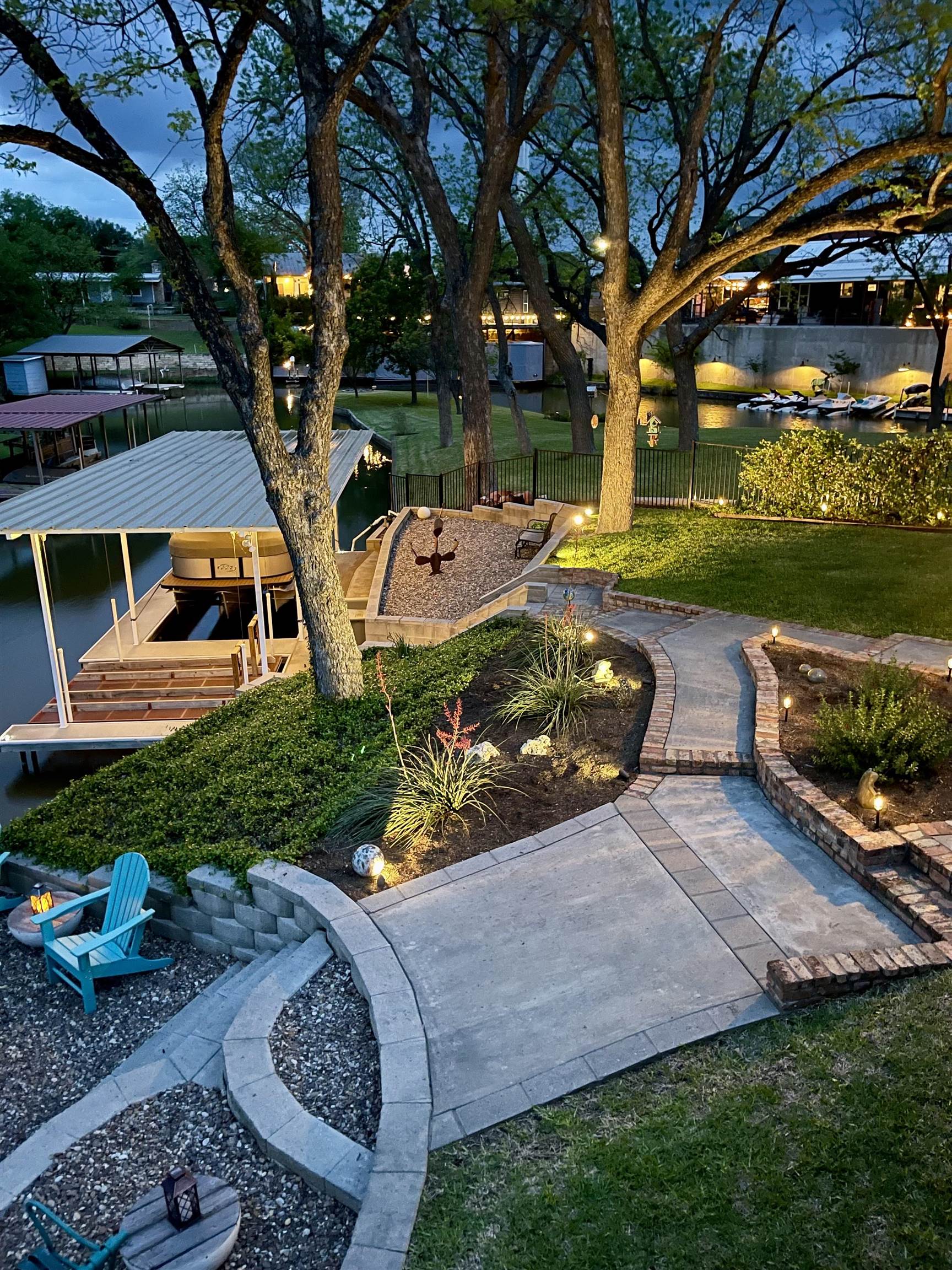 1514 Bluebonnet Ln