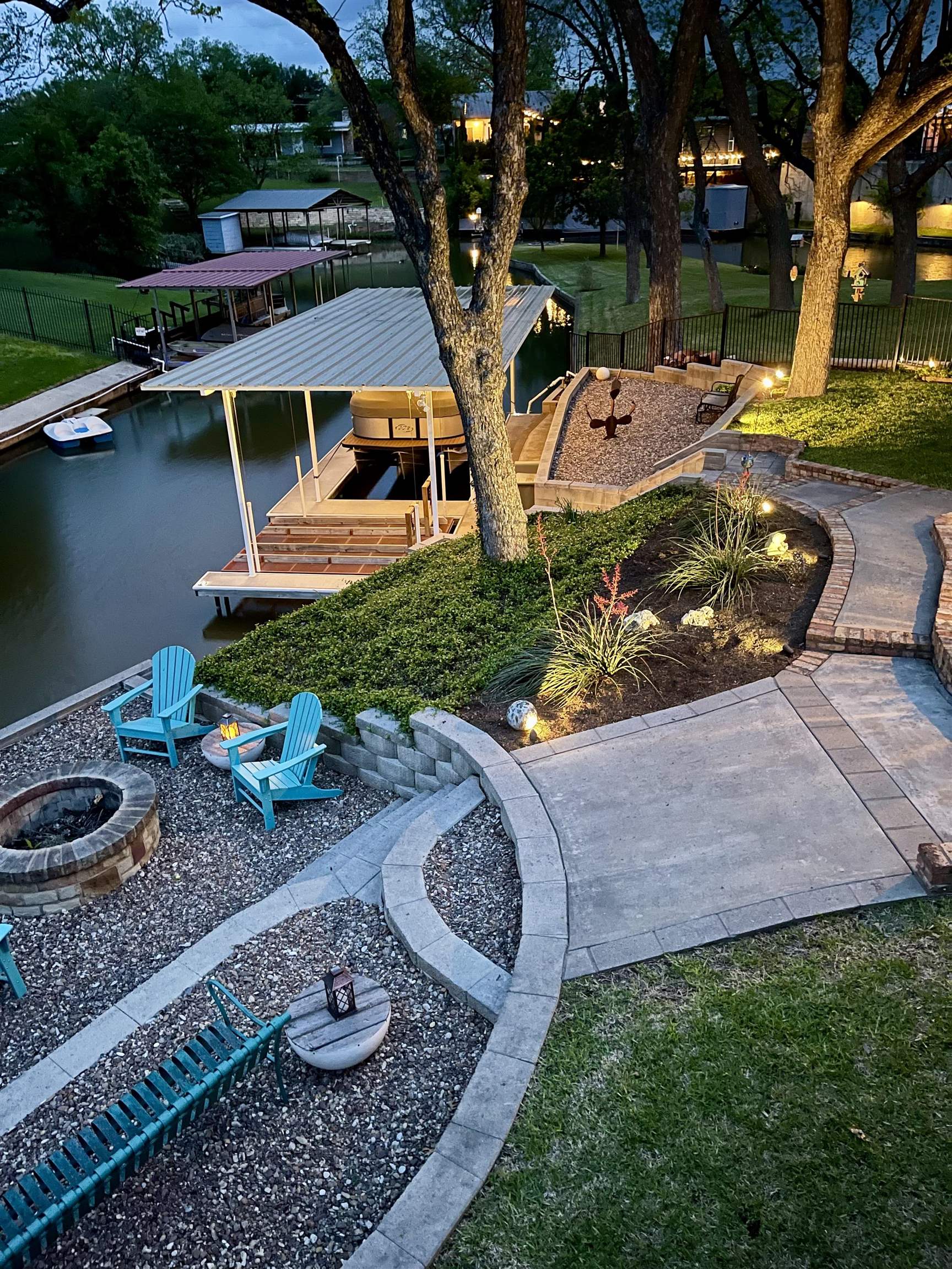 1514 Bluebonnet Ln