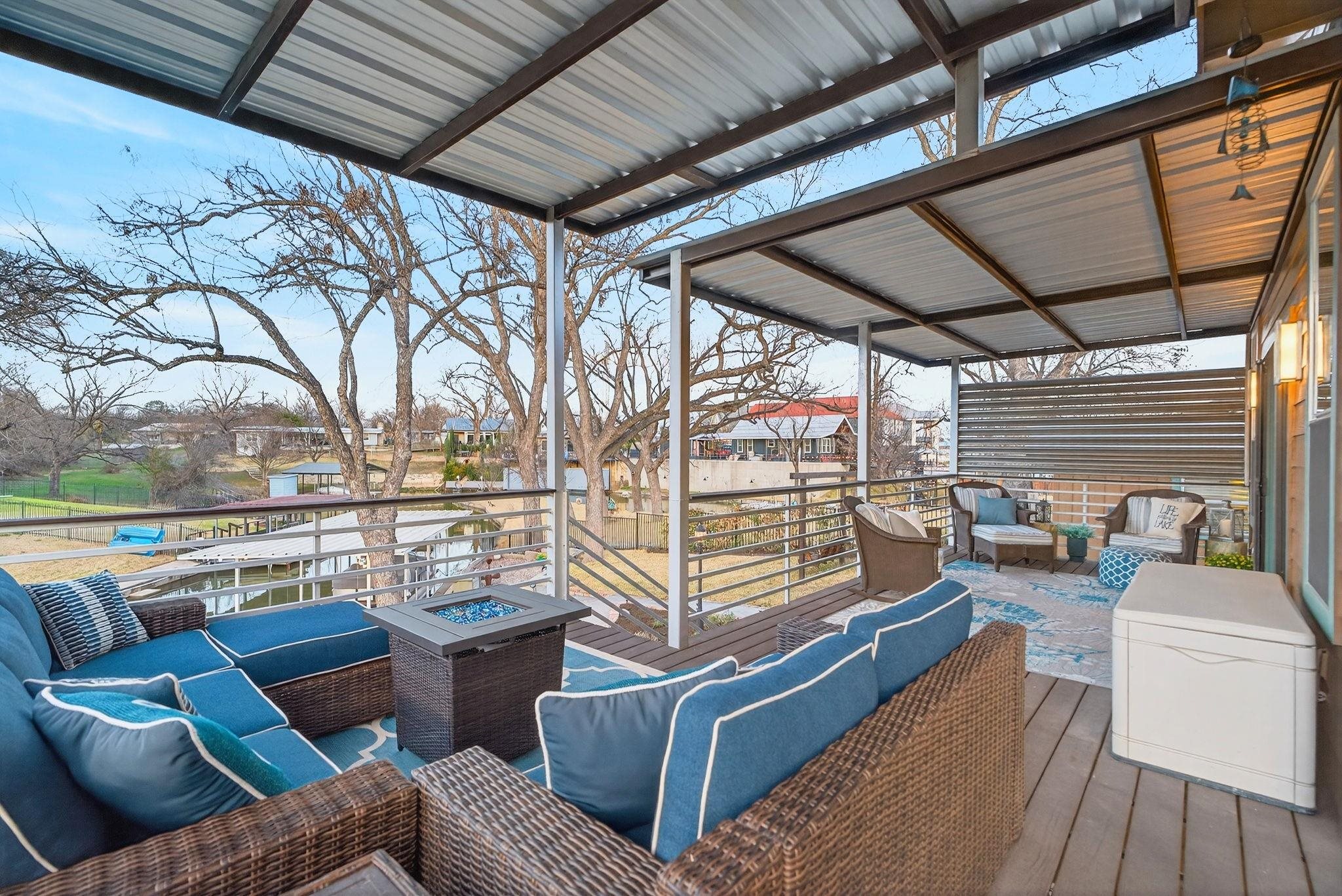 1514 Bluebonnet Ln