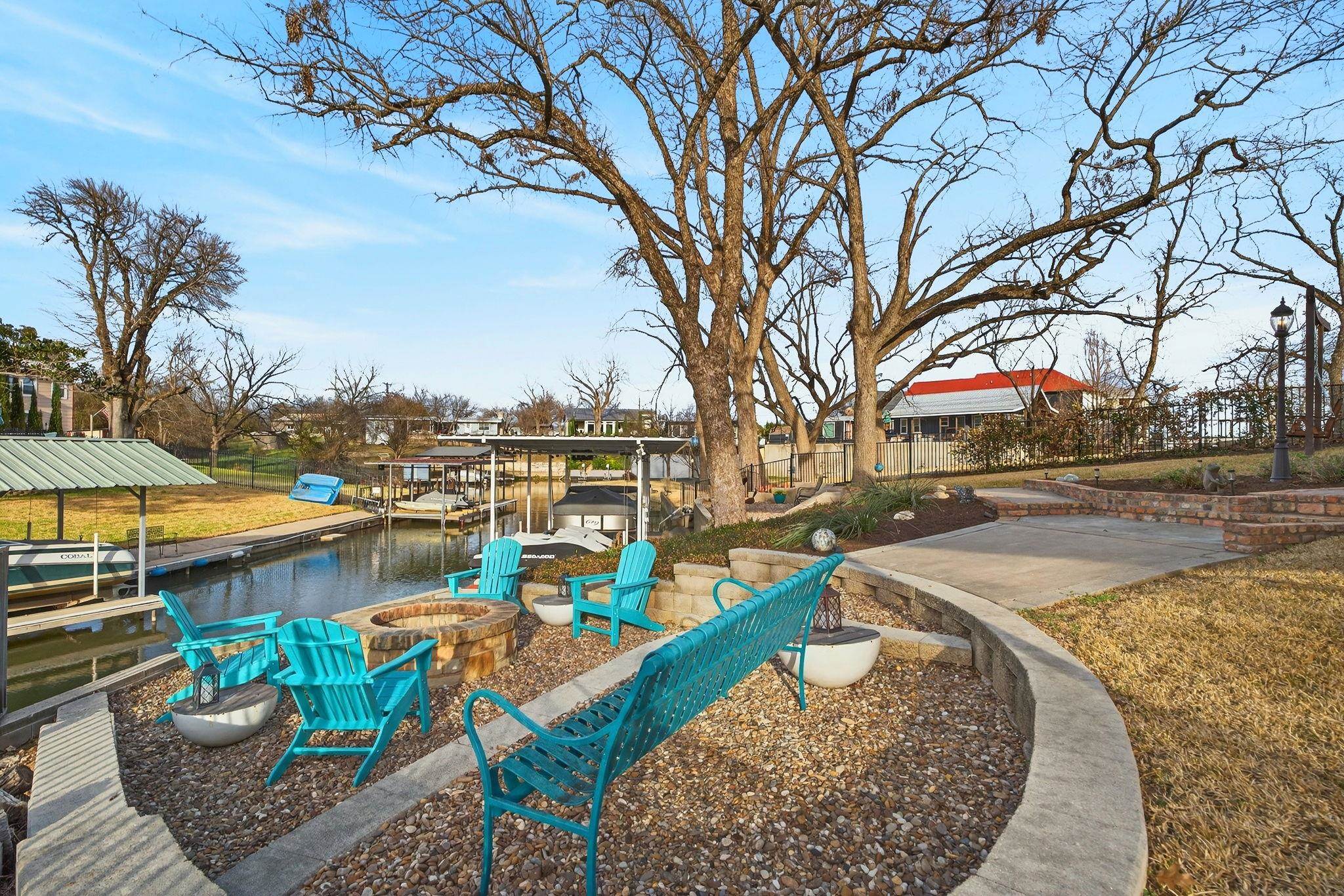 1514 Bluebonnet Ln