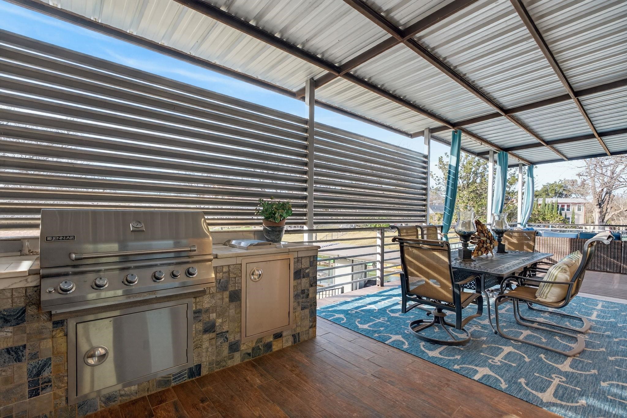 1514 Bluebonnet Ln