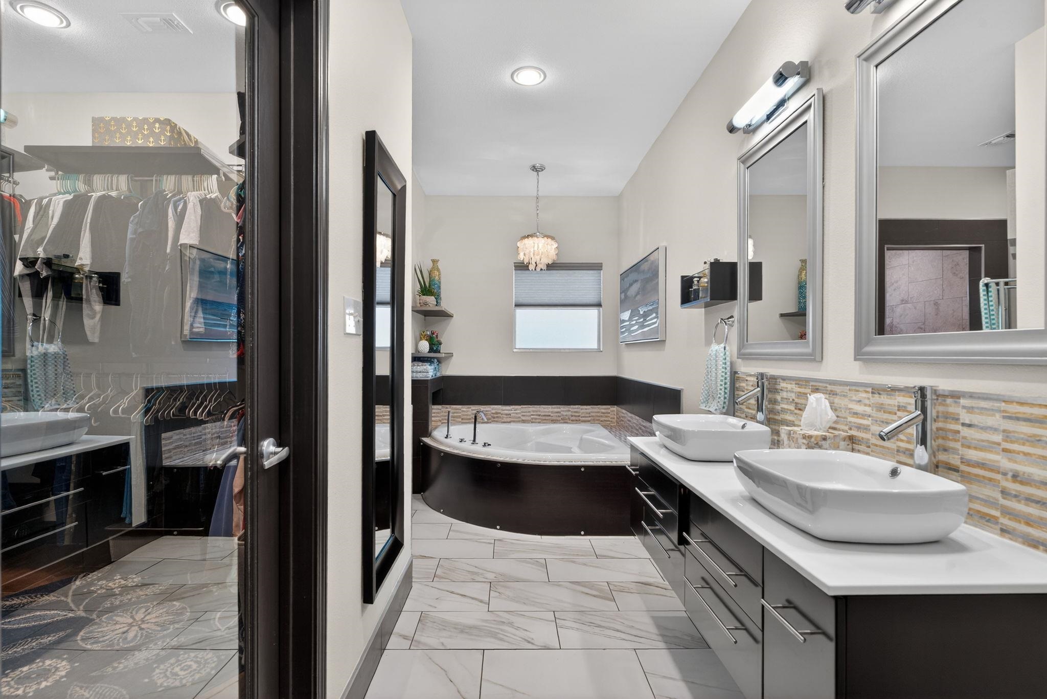 1514 Bluebonnet Ln