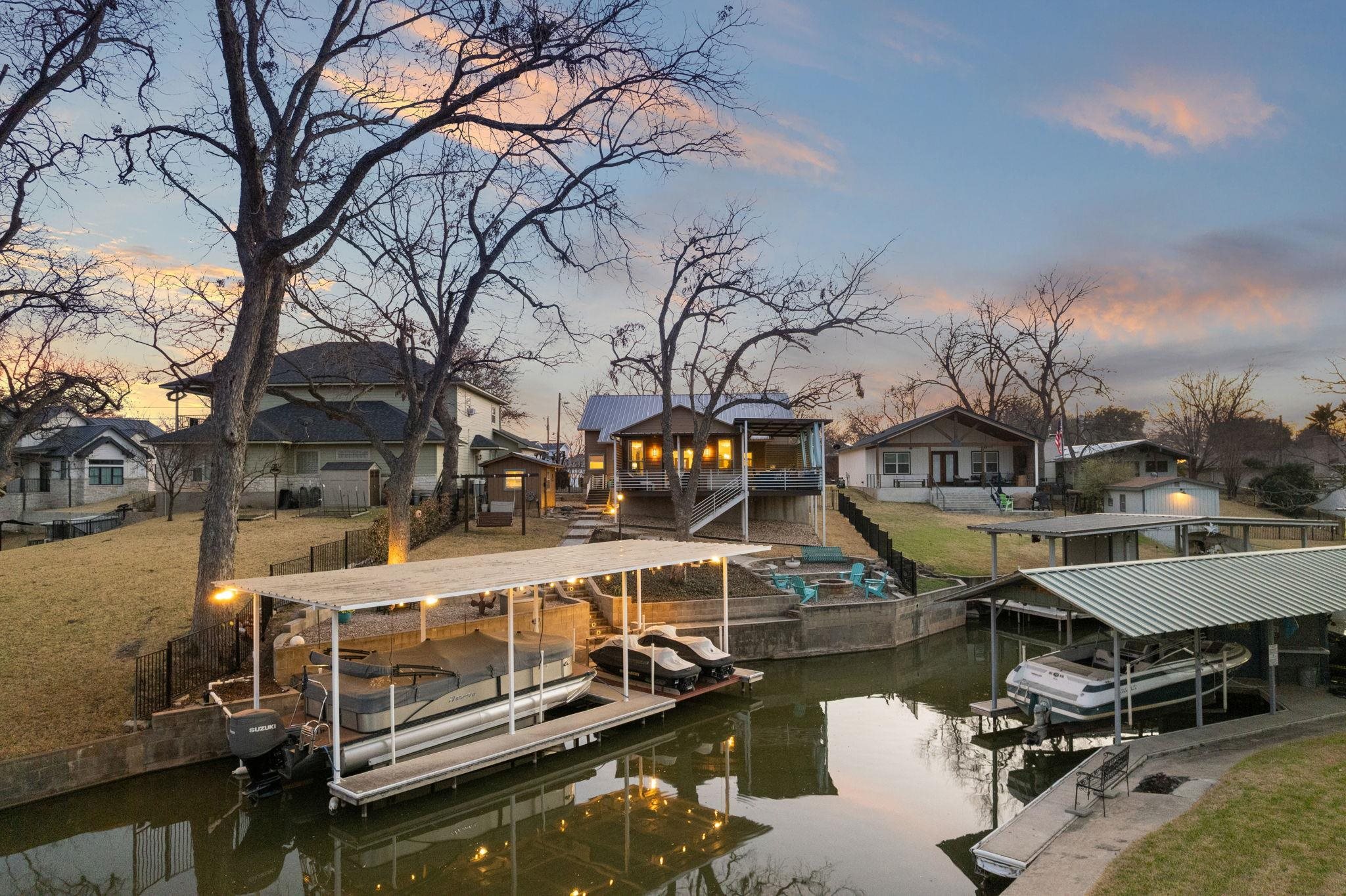 1514 Bluebonnet Ln