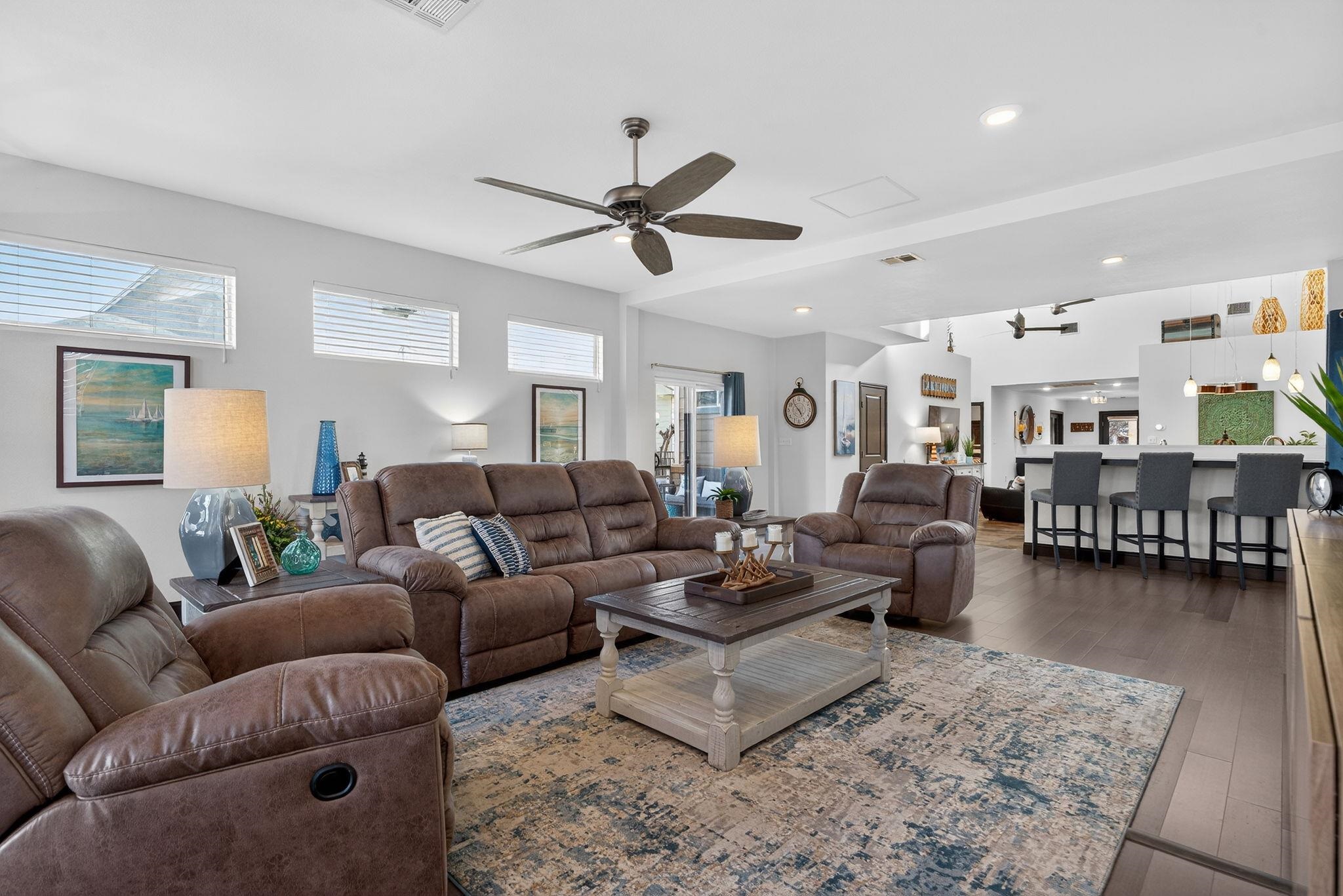 1514 Bluebonnet Ln
