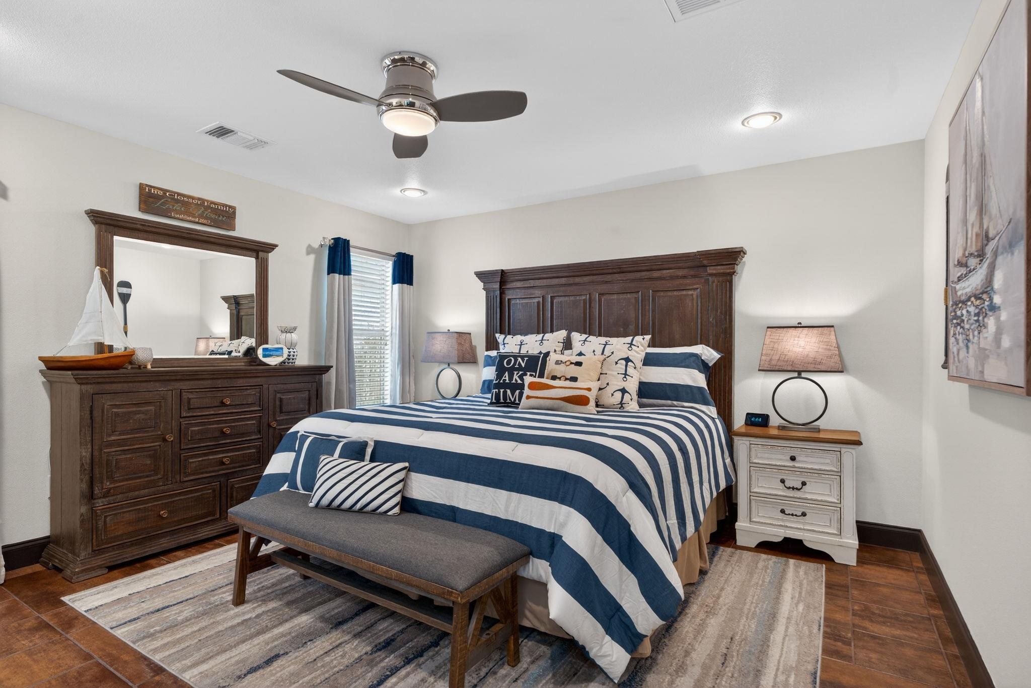 1514 Bluebonnet Ln