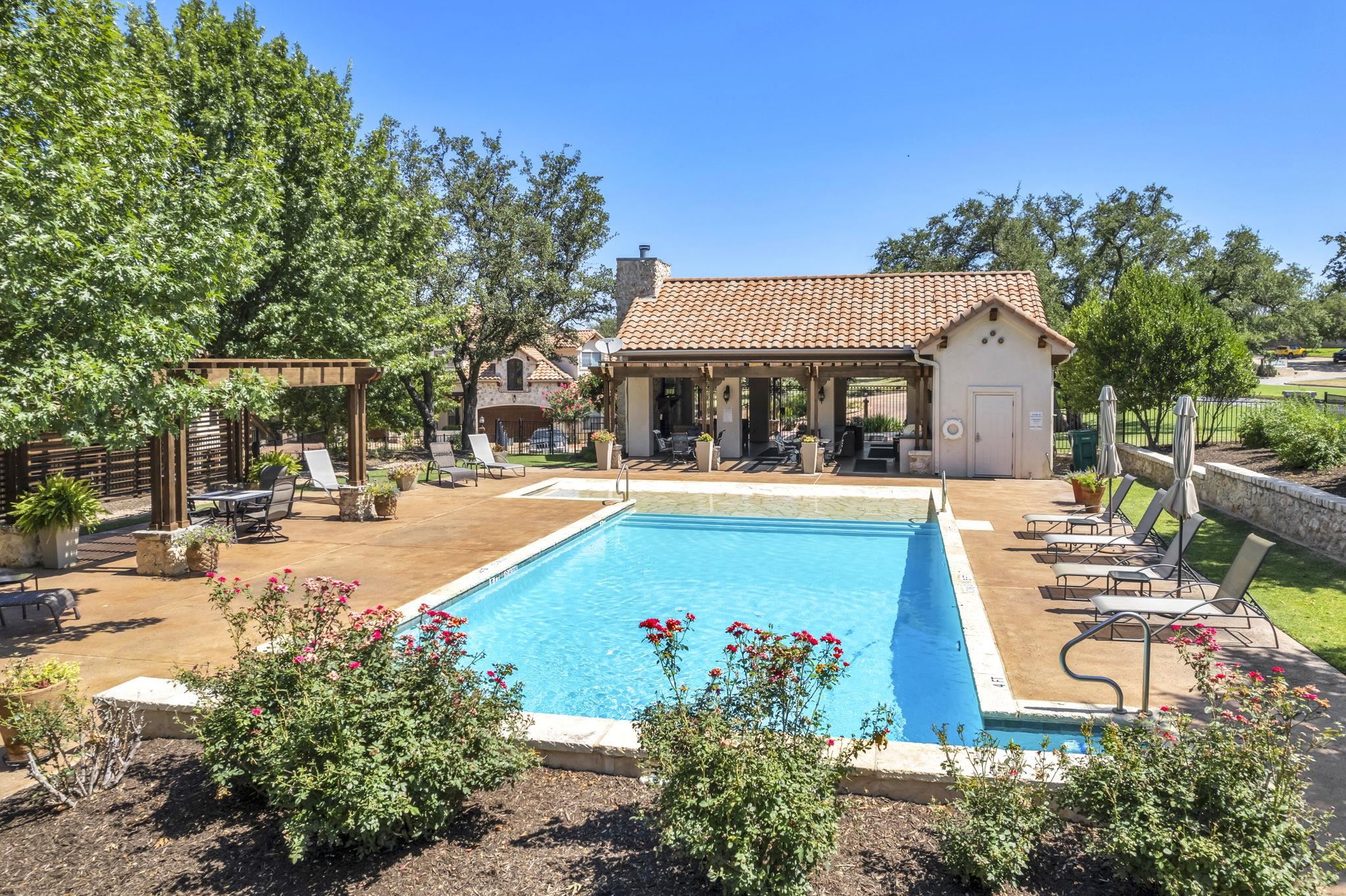 306 Enclave Circle