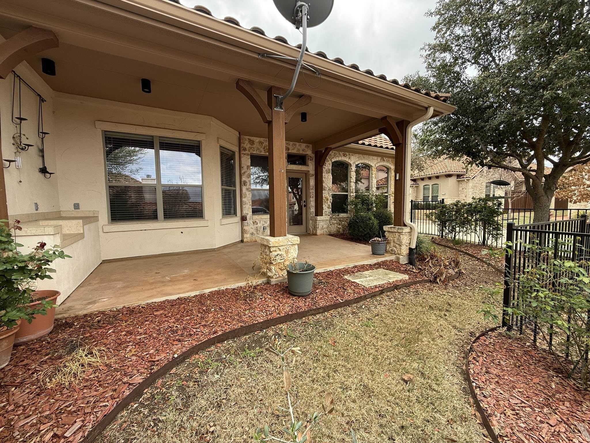 306 Enclave Circle