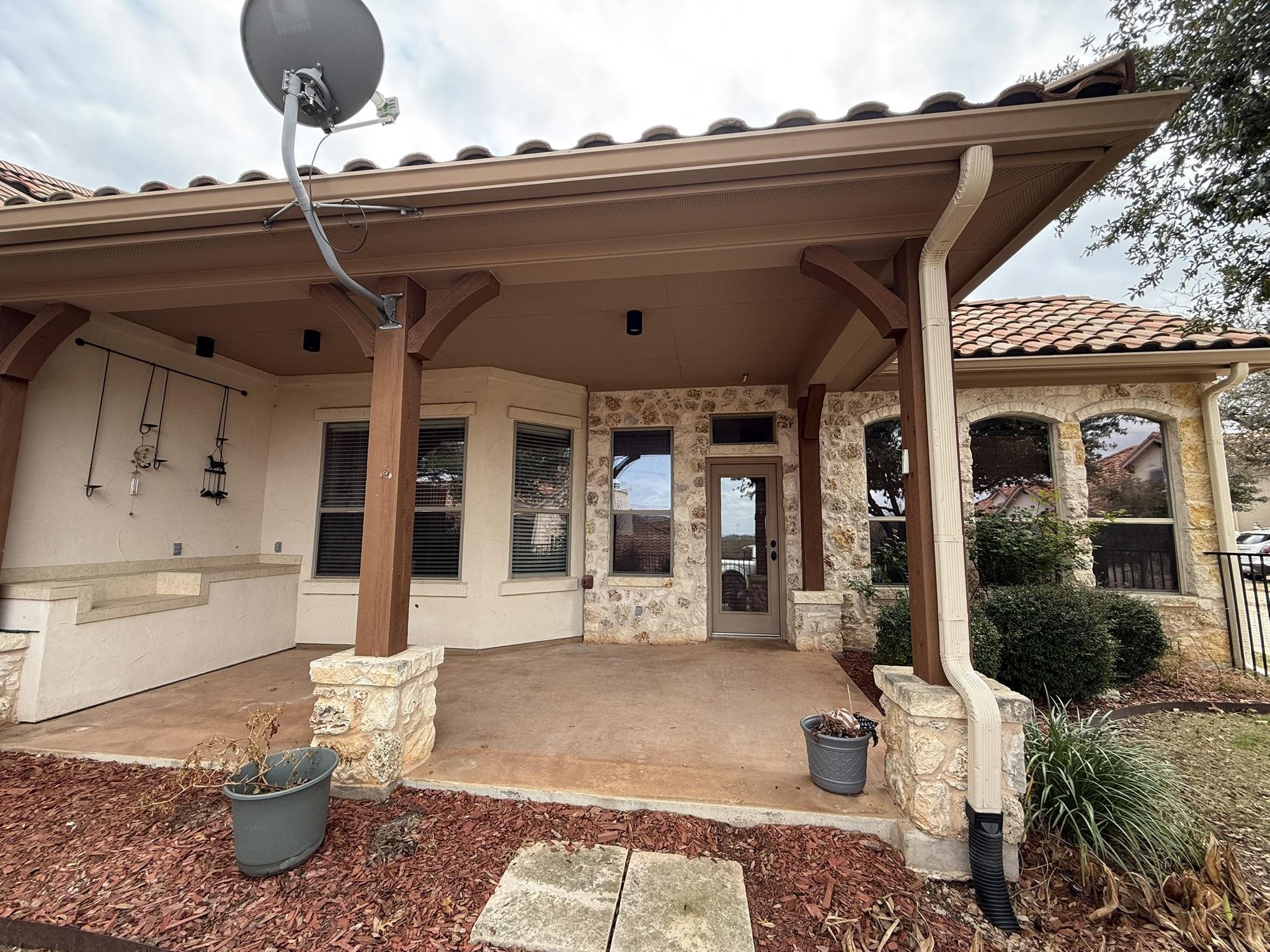 306 Enclave Circle