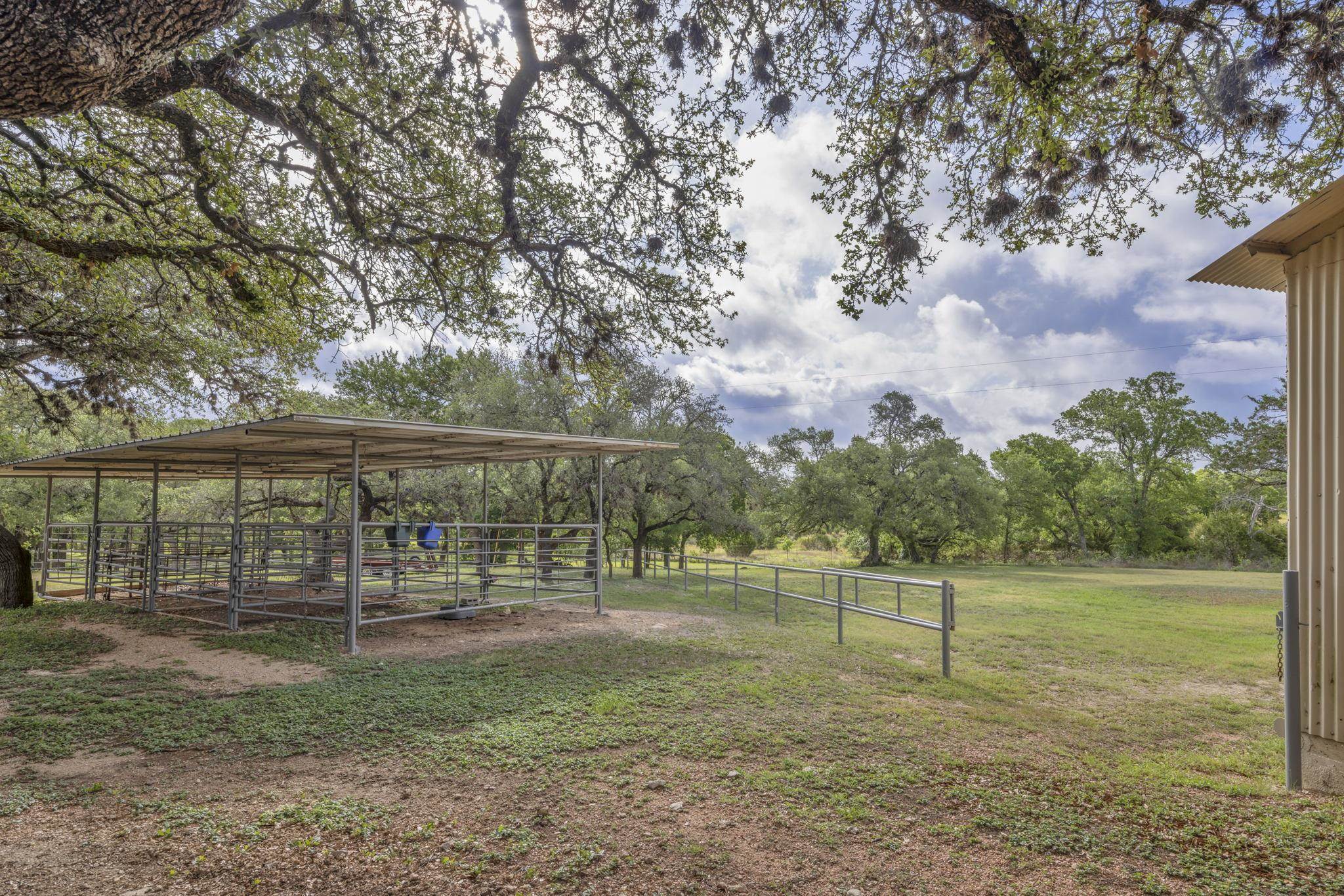 1912 US-281 S Highway