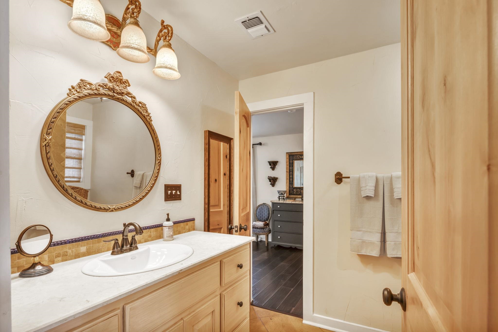 1912 US-281 S Highway