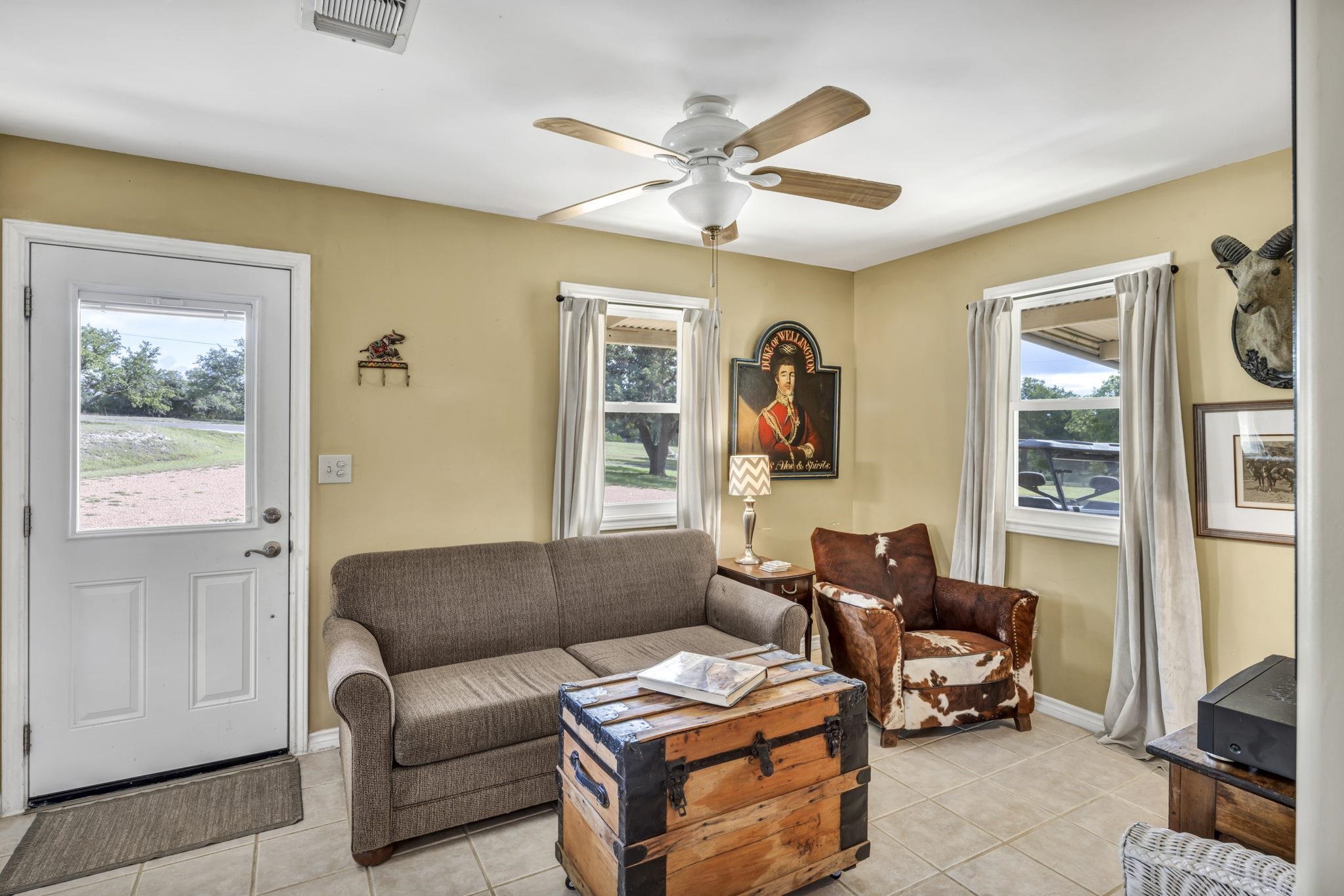 1912 US-281 S Highway