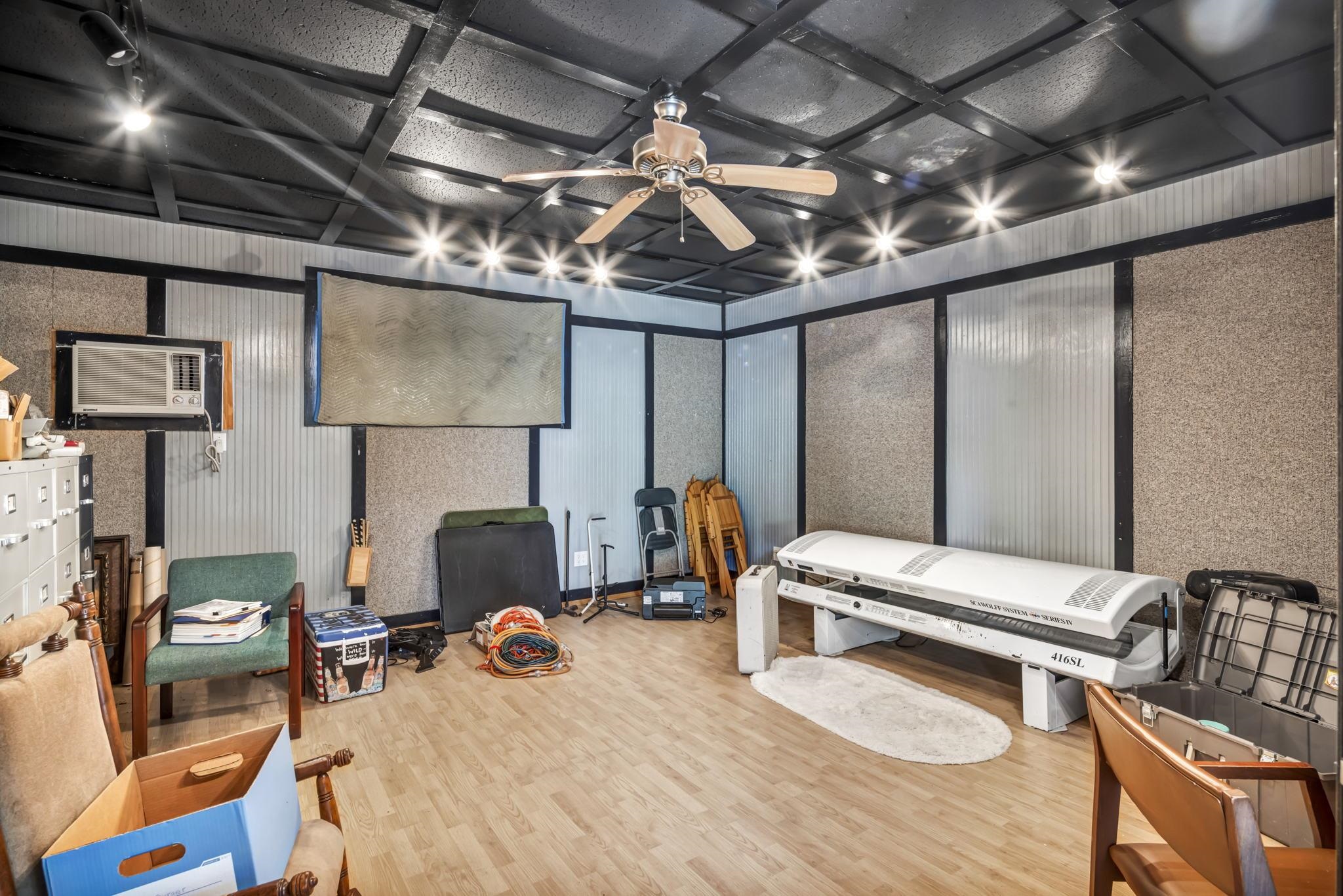 1912 US-281 S Highway