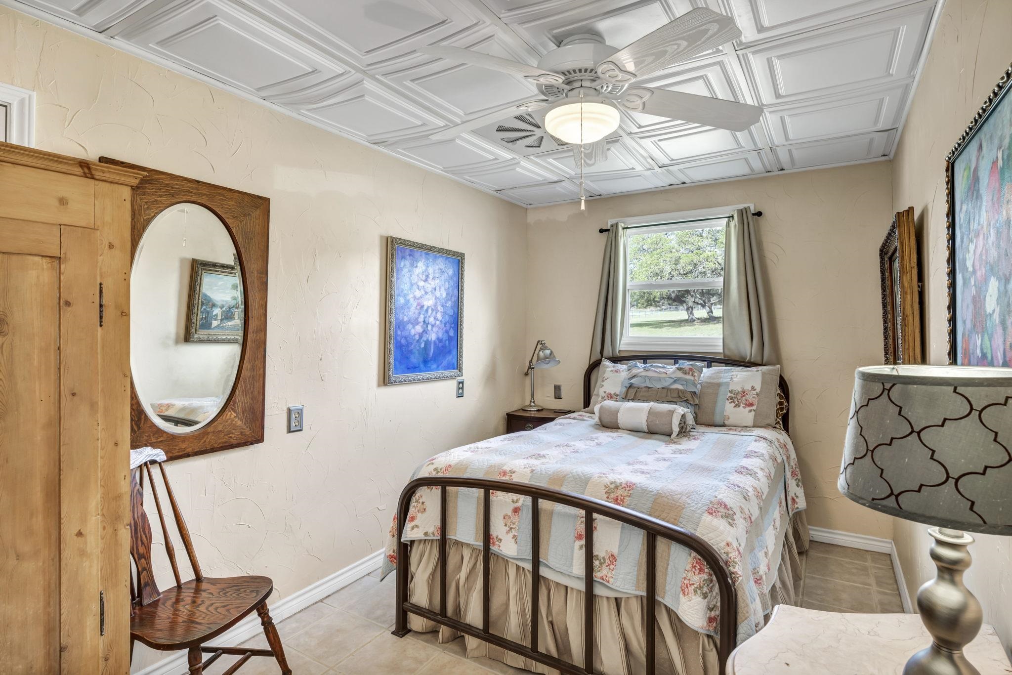 1912 US-281 S Highway