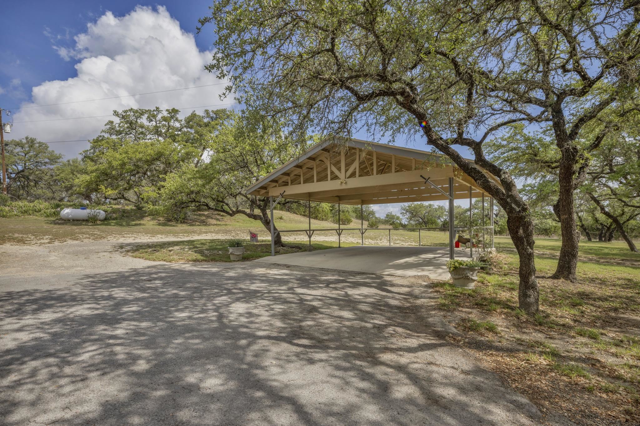 1912 US-281 S Highway