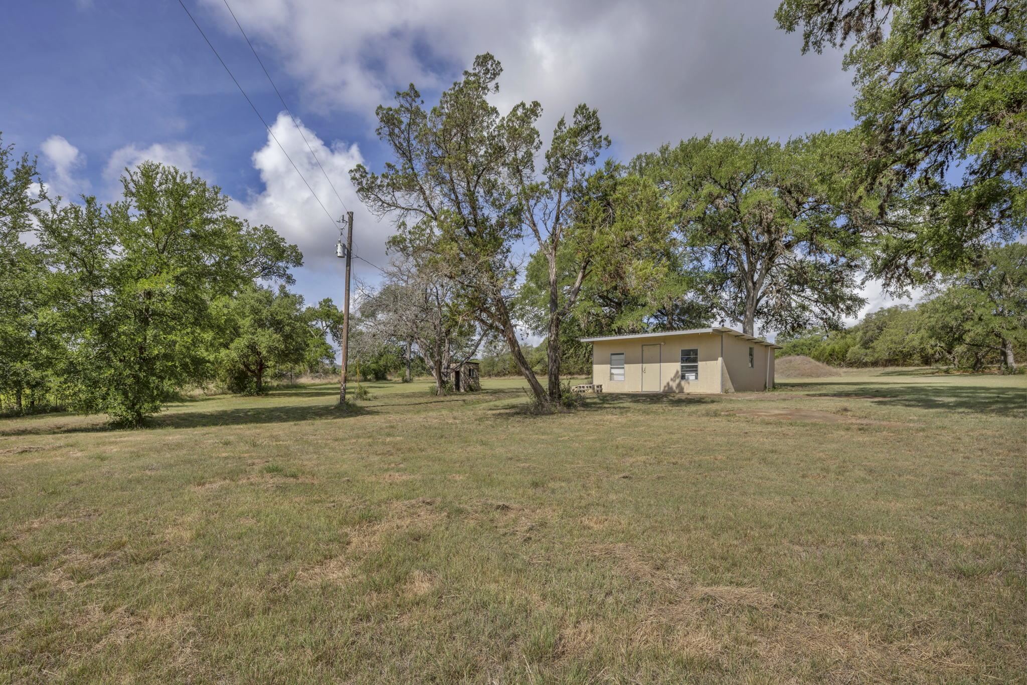 1912 US-281 S Highway