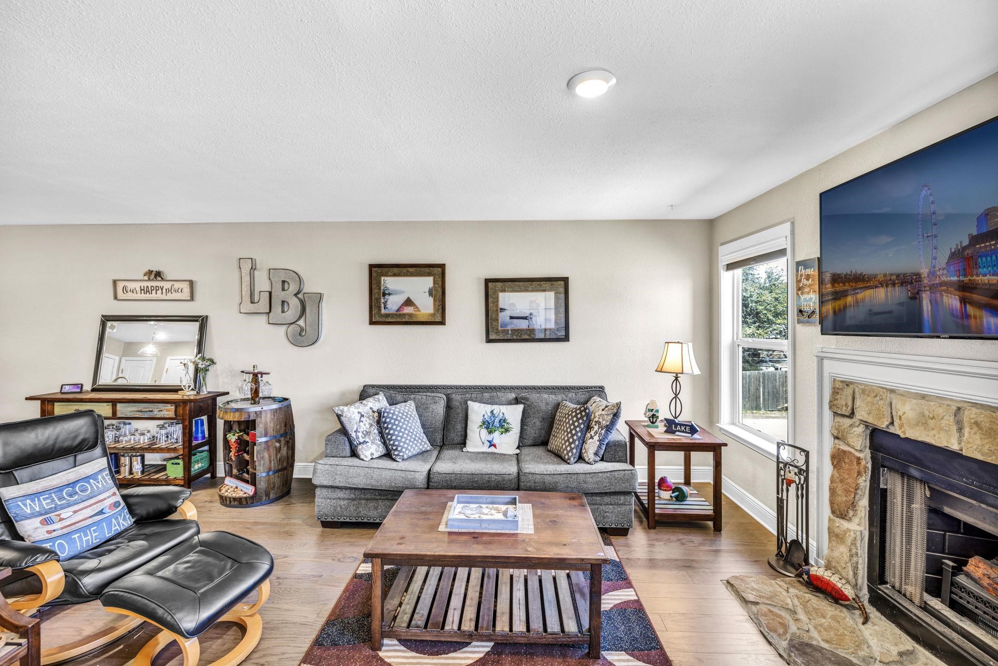604 Highcrest Dr