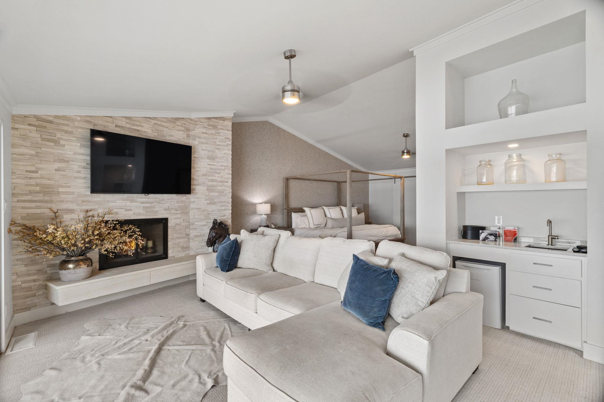 1300 The Cape Unit #7