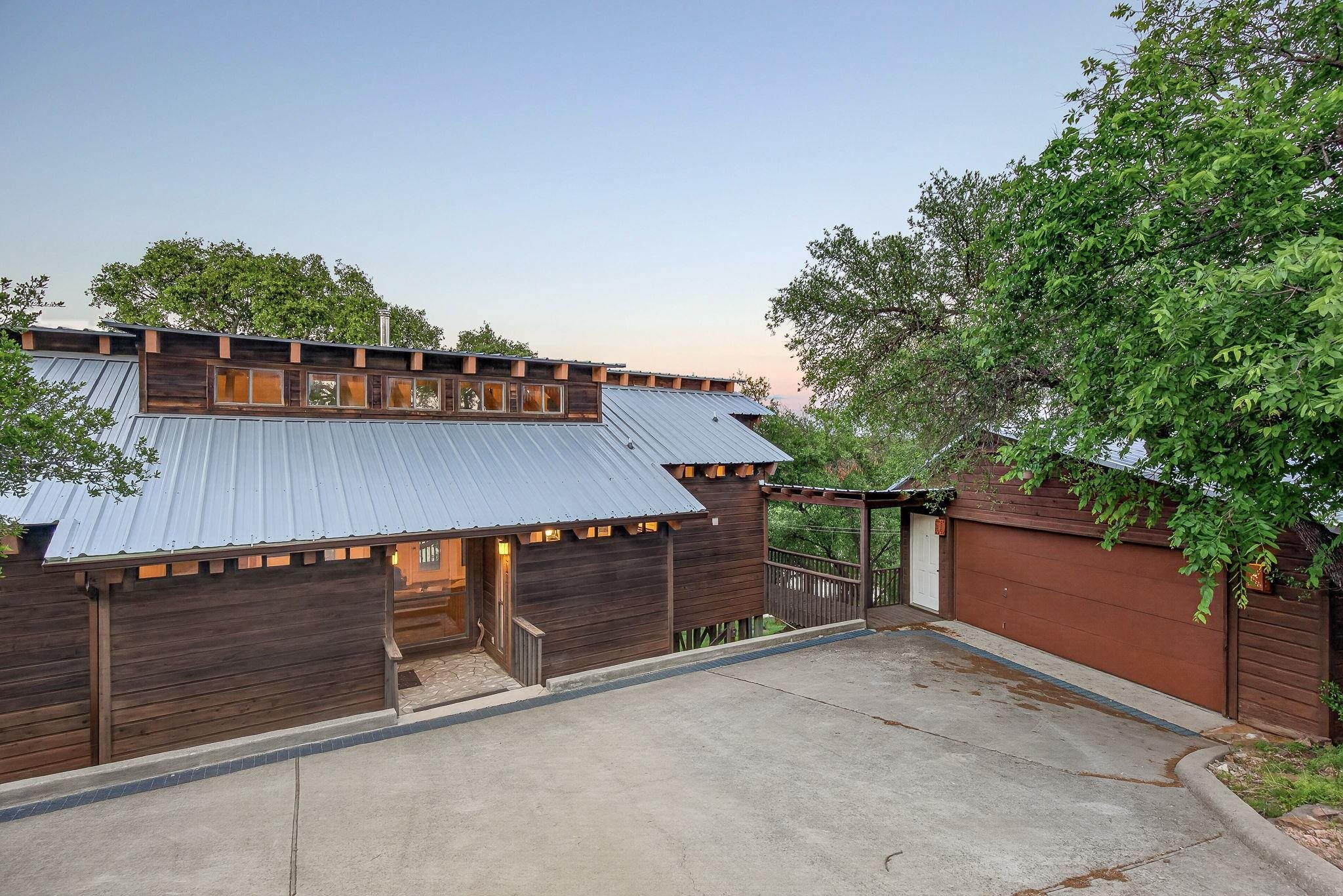 2512 Sunset Cliff Road
