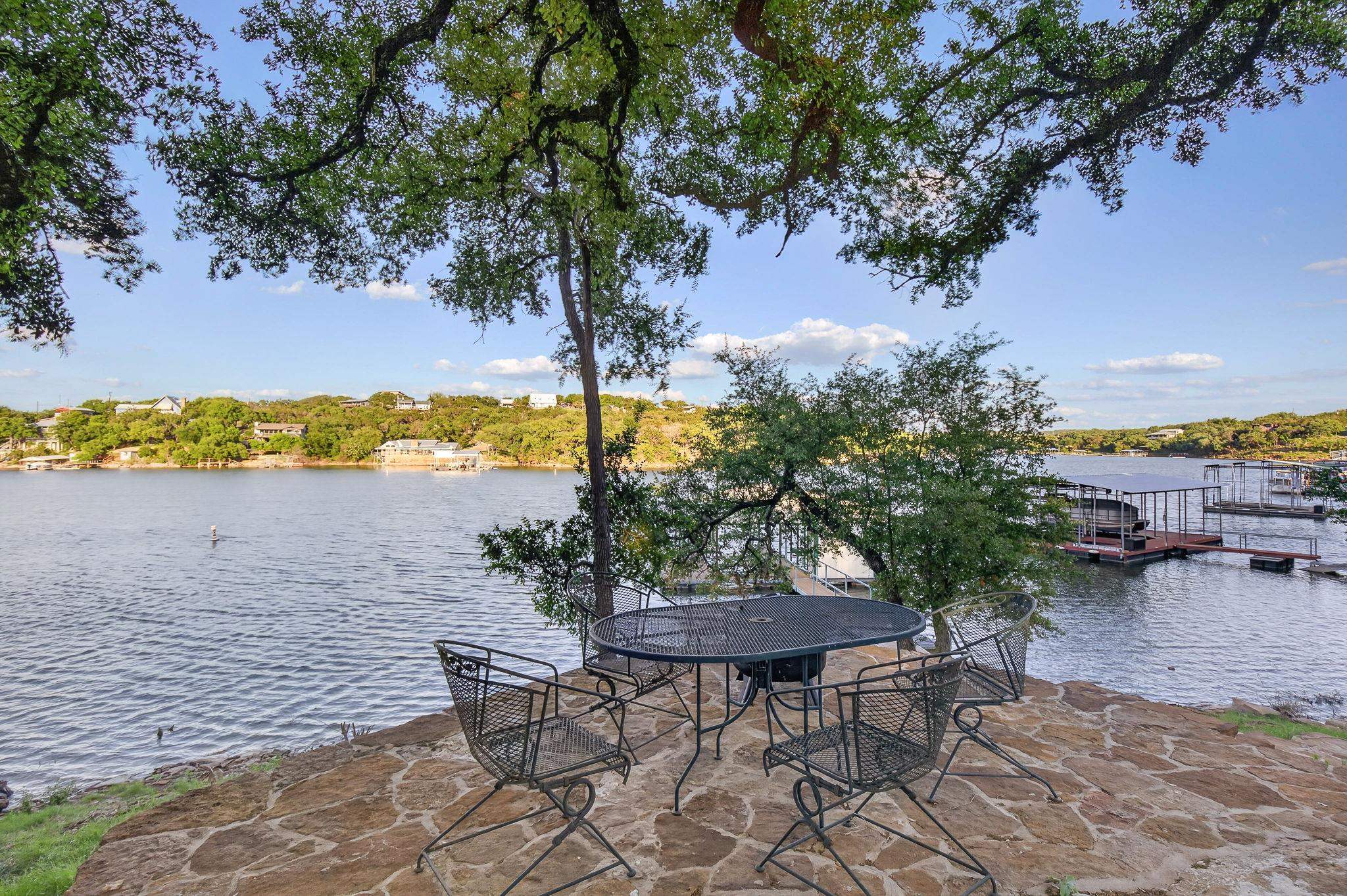 2512 Sunset Cliff Road