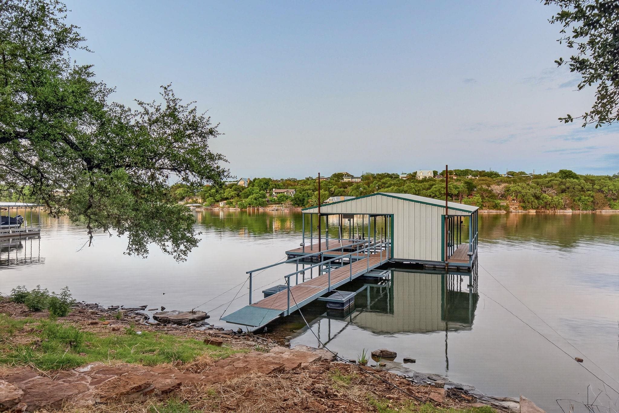 2512 Sunset Cliff Road