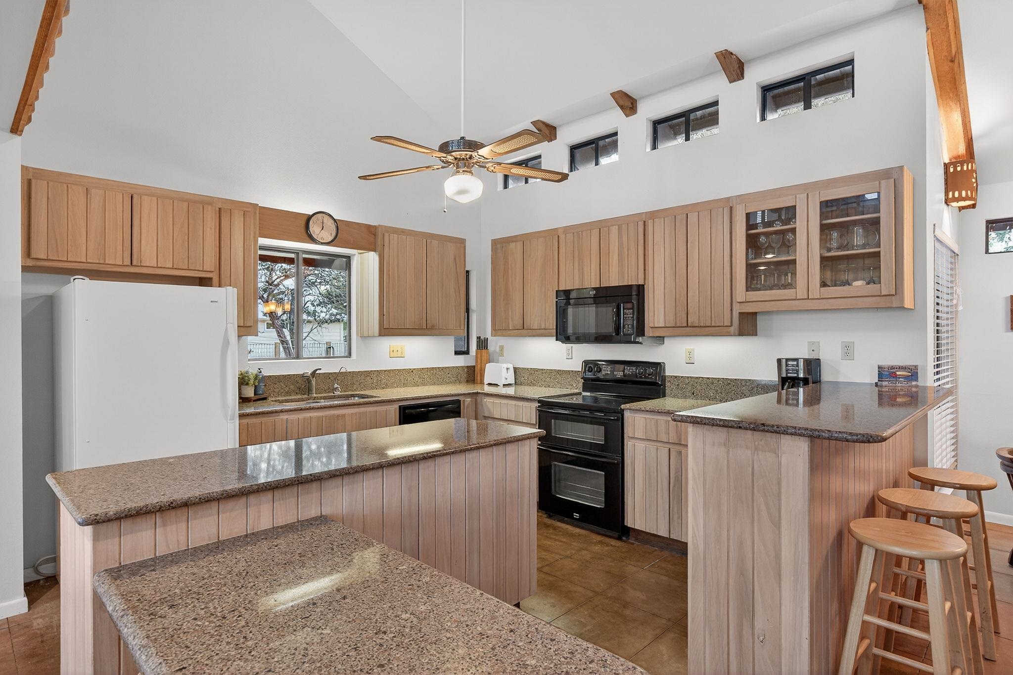 2512 Sunset Cliff Road