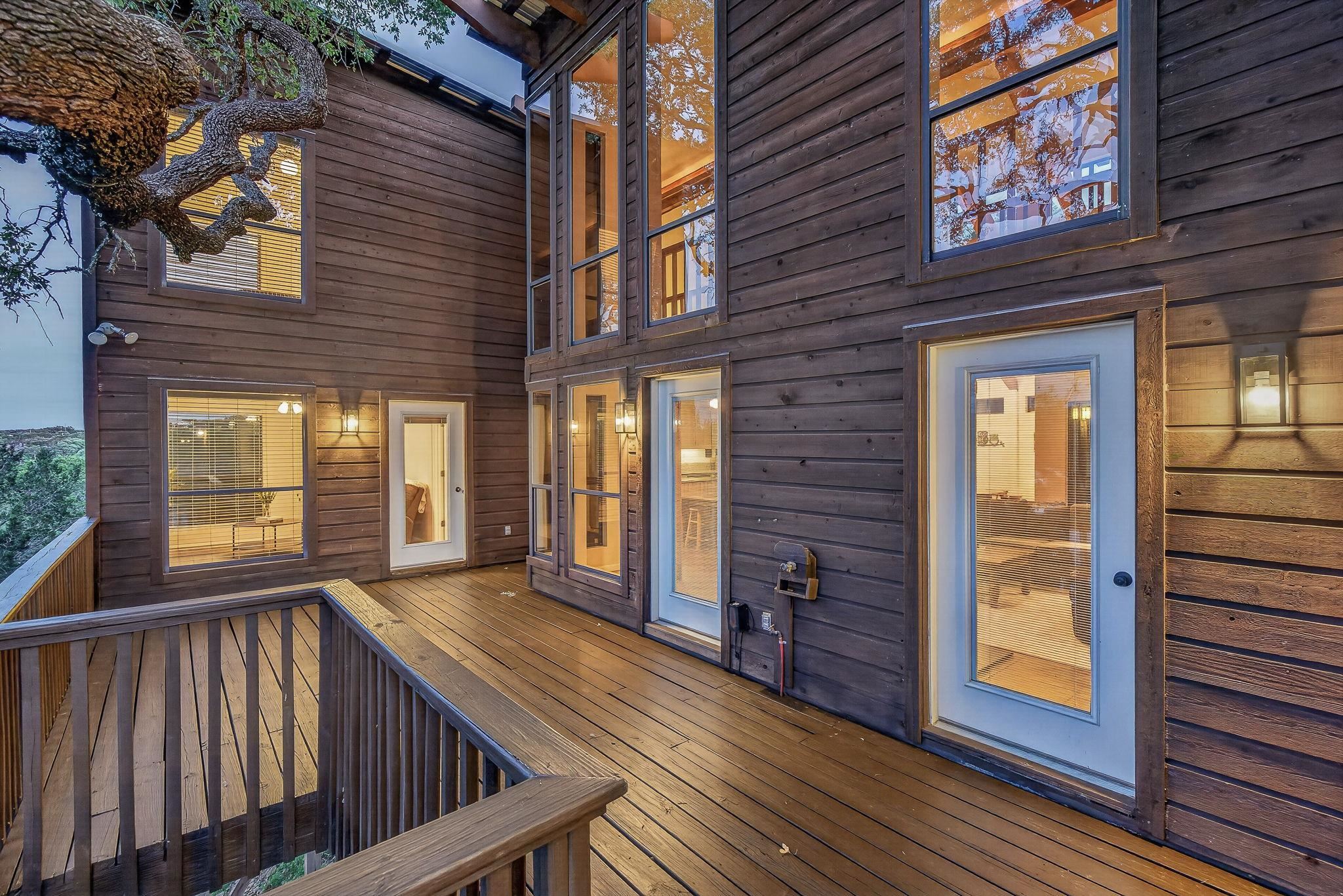 2512 Sunset Cliff Road