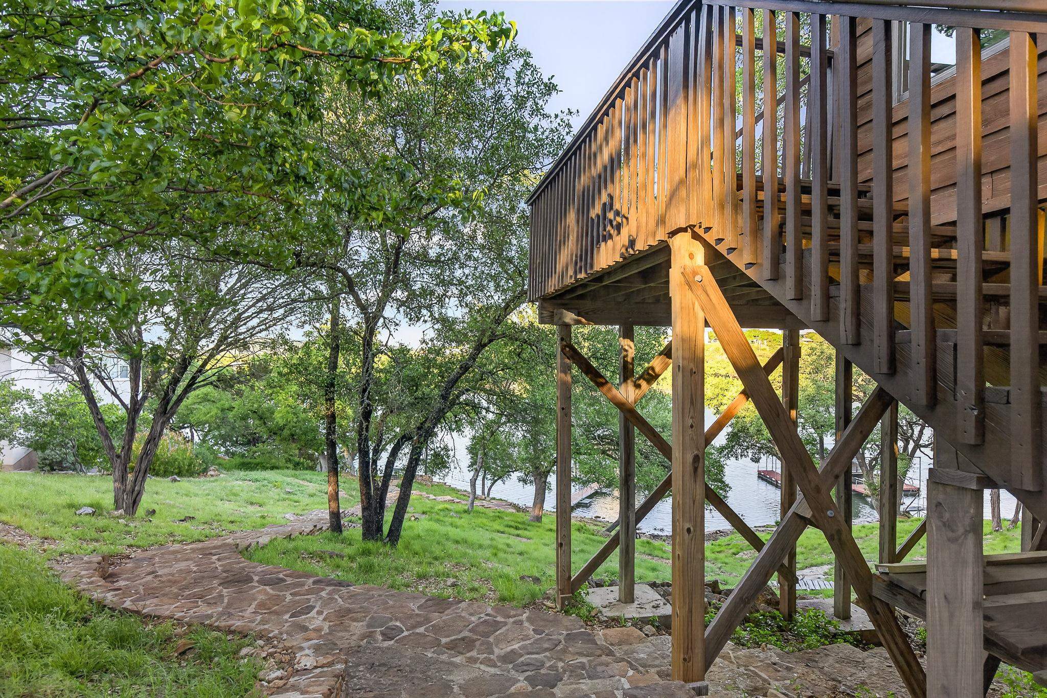 2512 Sunset Cliff Road