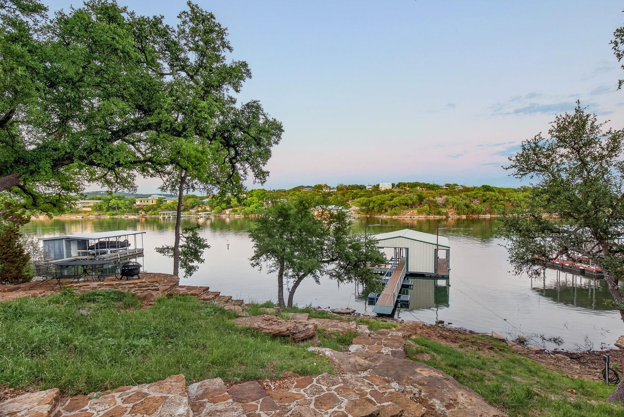 2512 Sunset Cliff Road