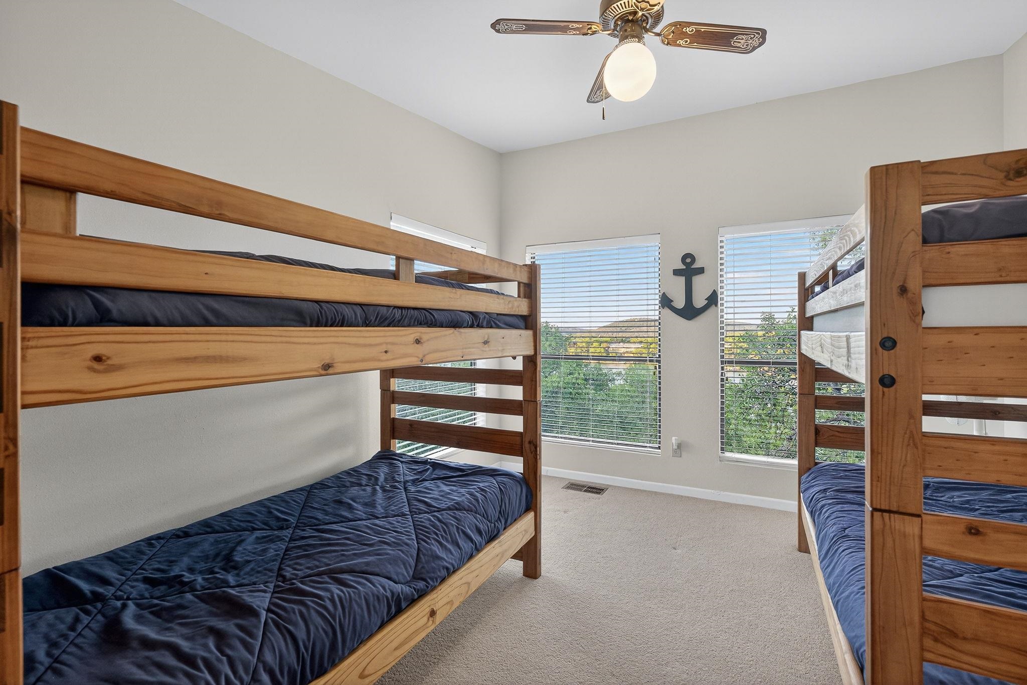 2512 Sunset Cliff Road
