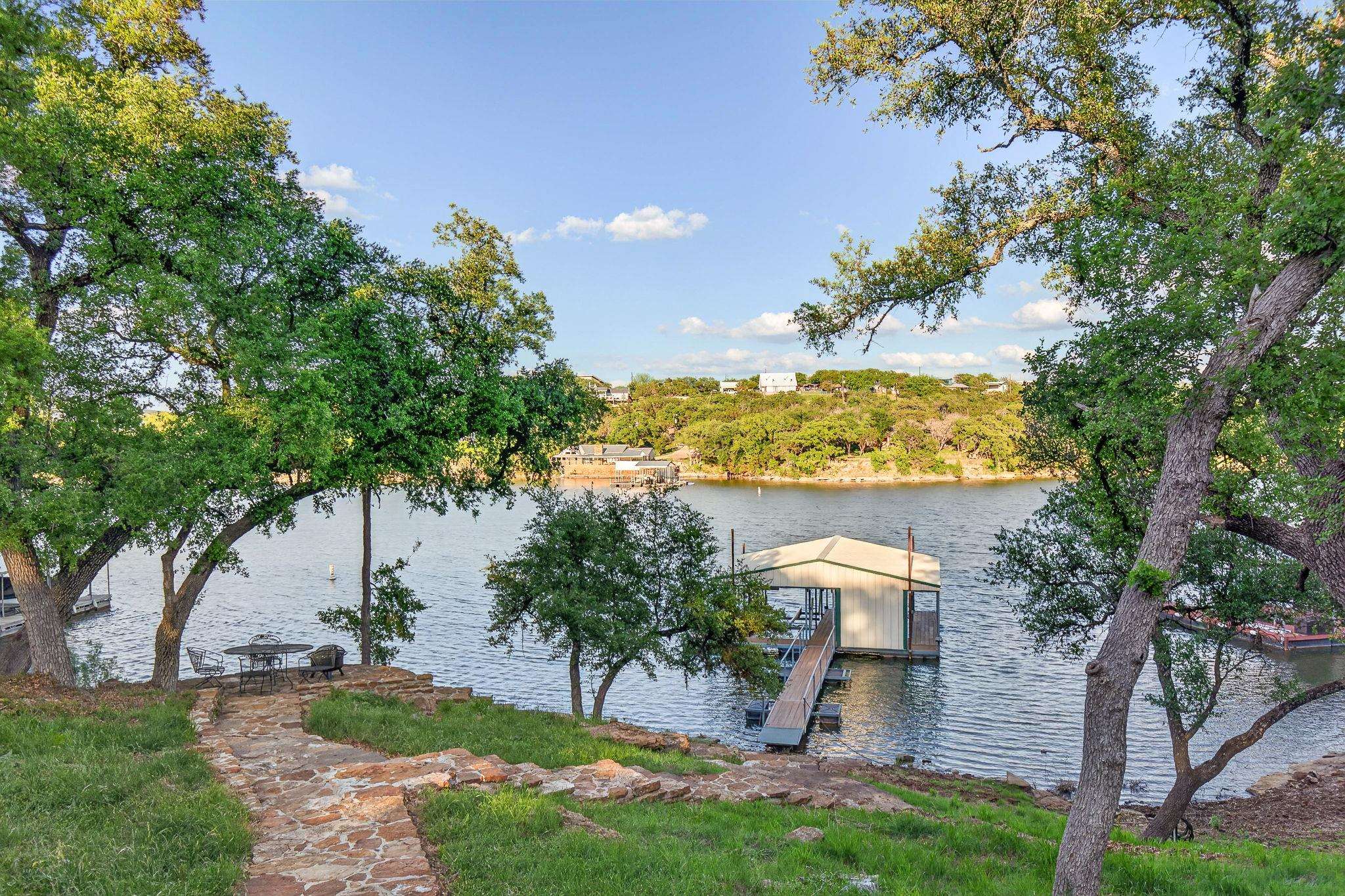 2512 Sunset Cliff Road