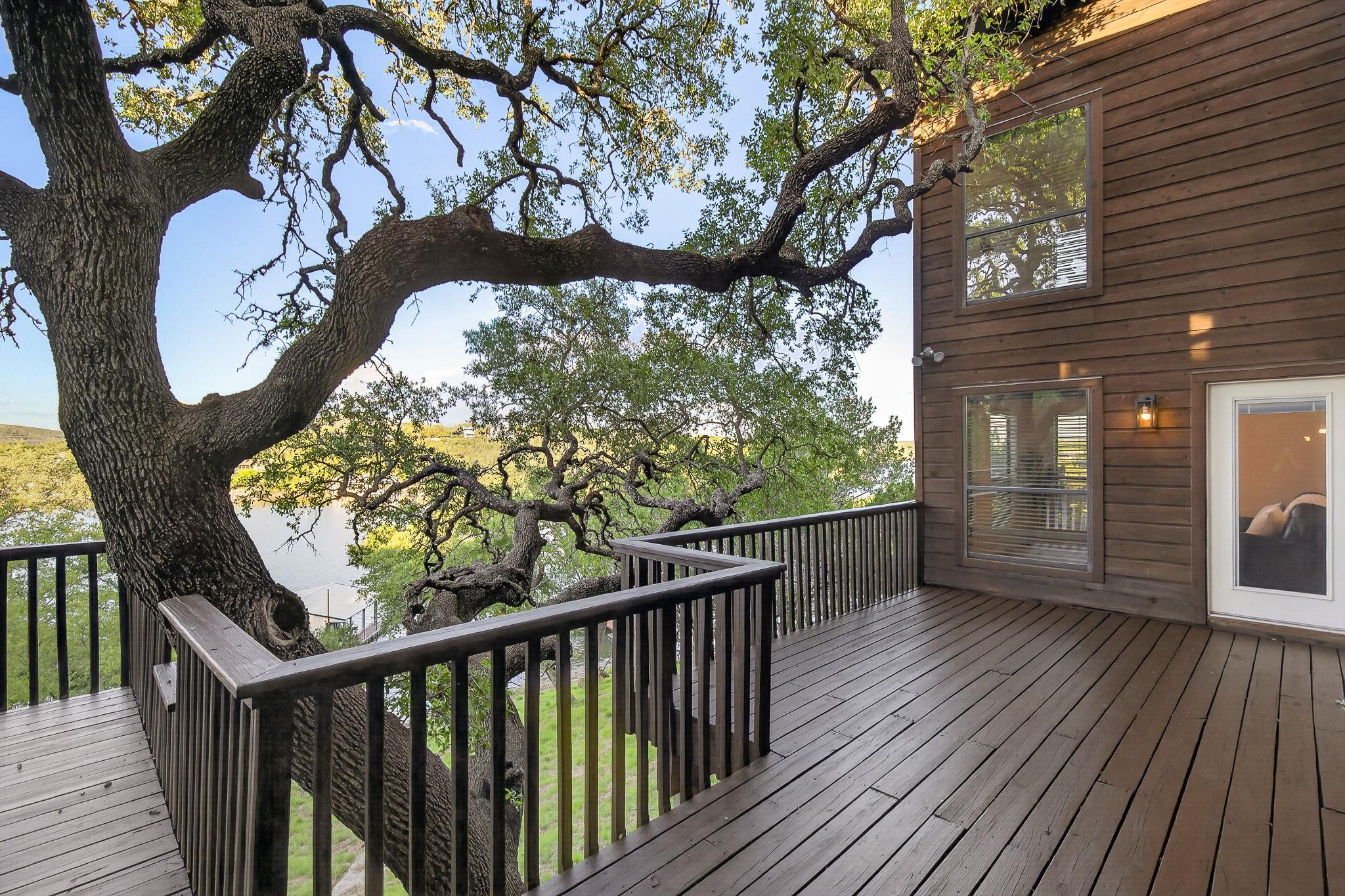 2512 Sunset Cliff Road