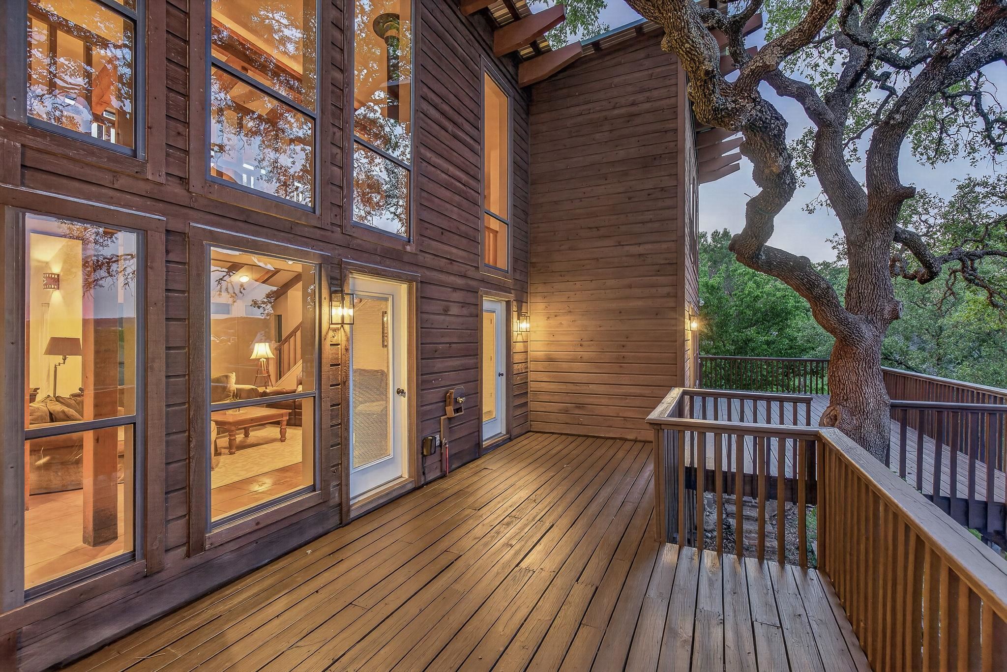 2512 Sunset Cliff Road