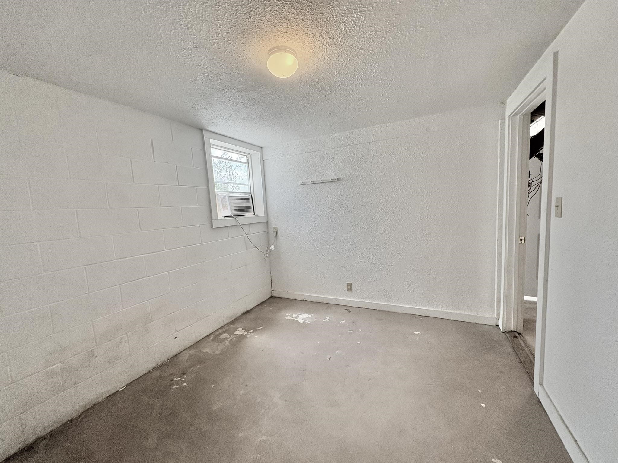 1115 Edgewater Drive