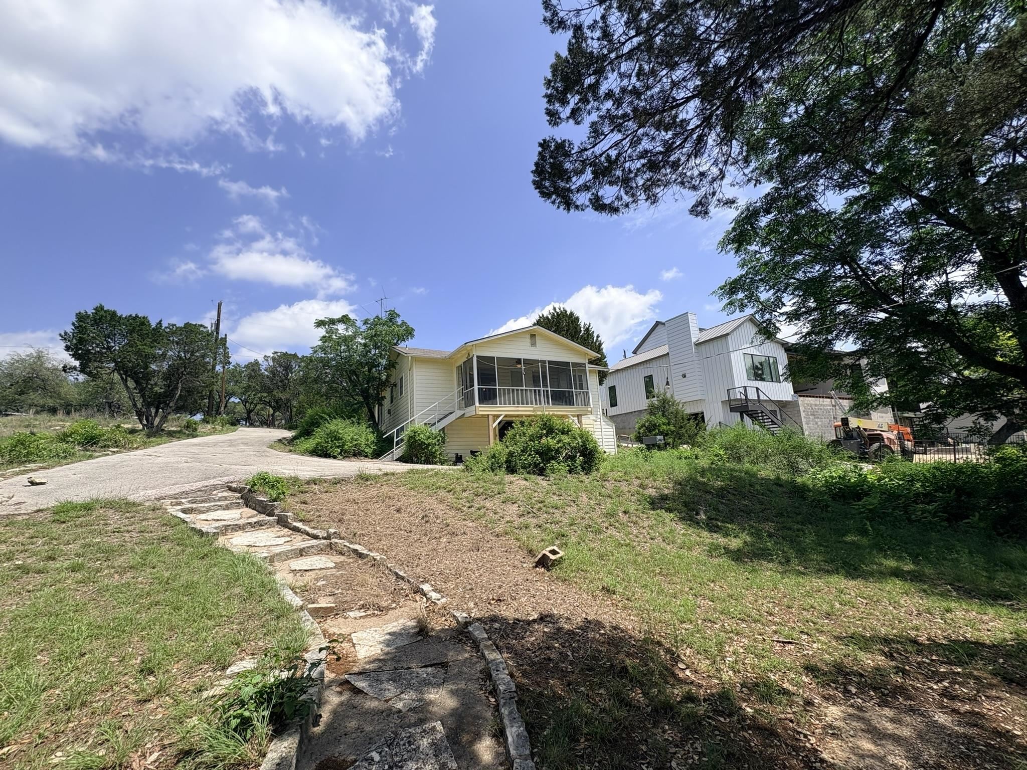 1115 Edgewater Drive