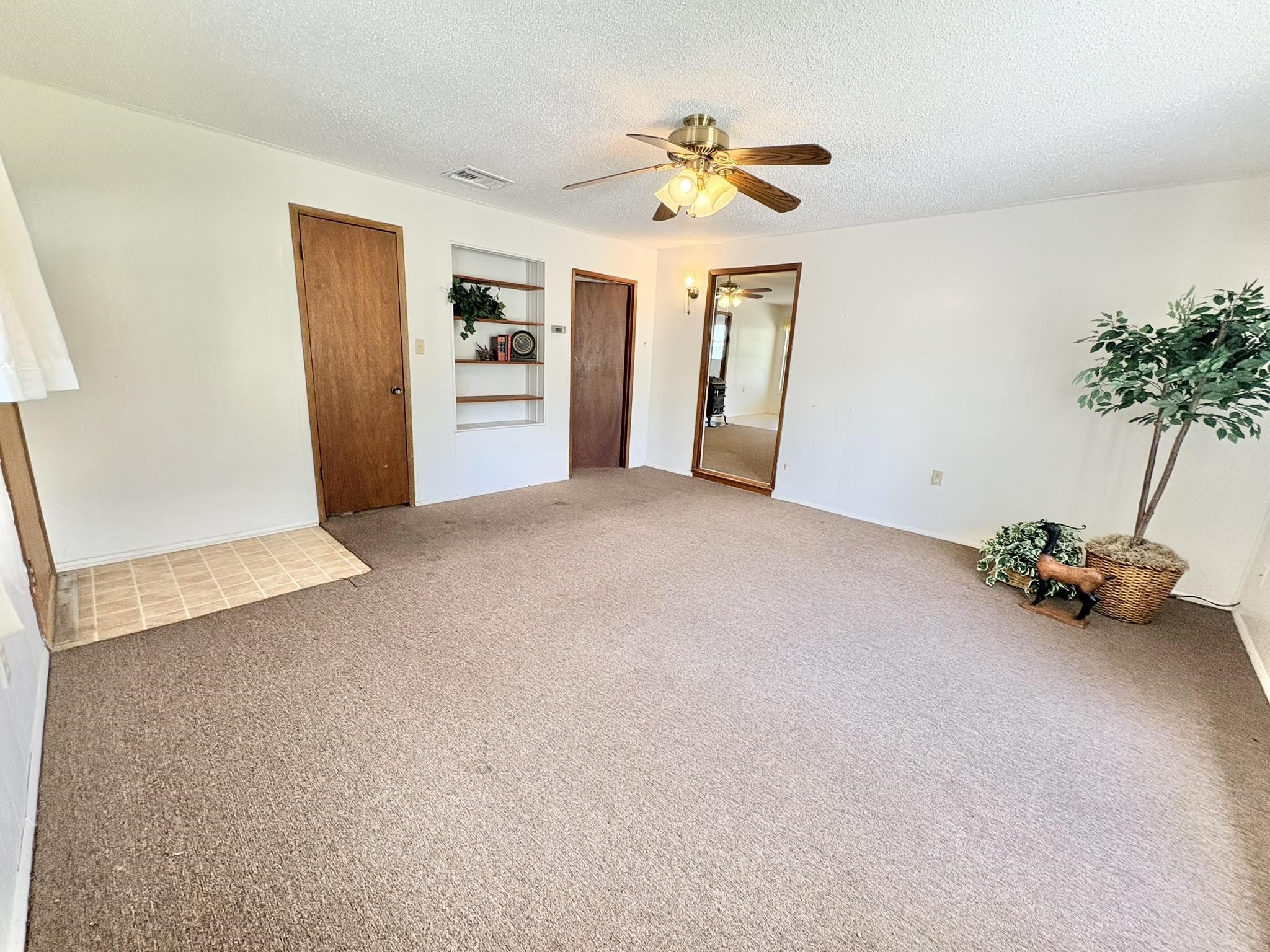 1115 Edgewater Drive