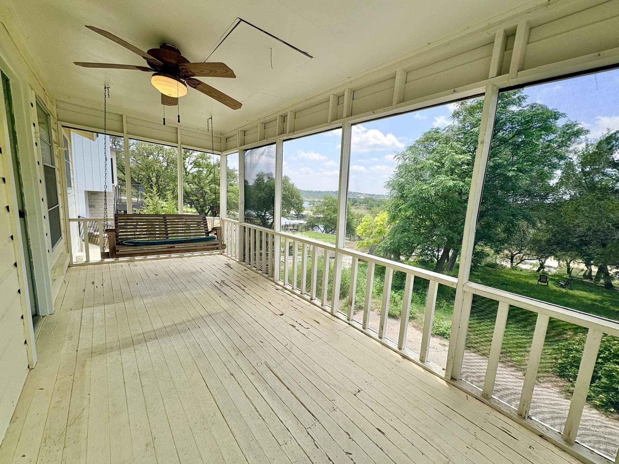 1115 Edgewater Drive