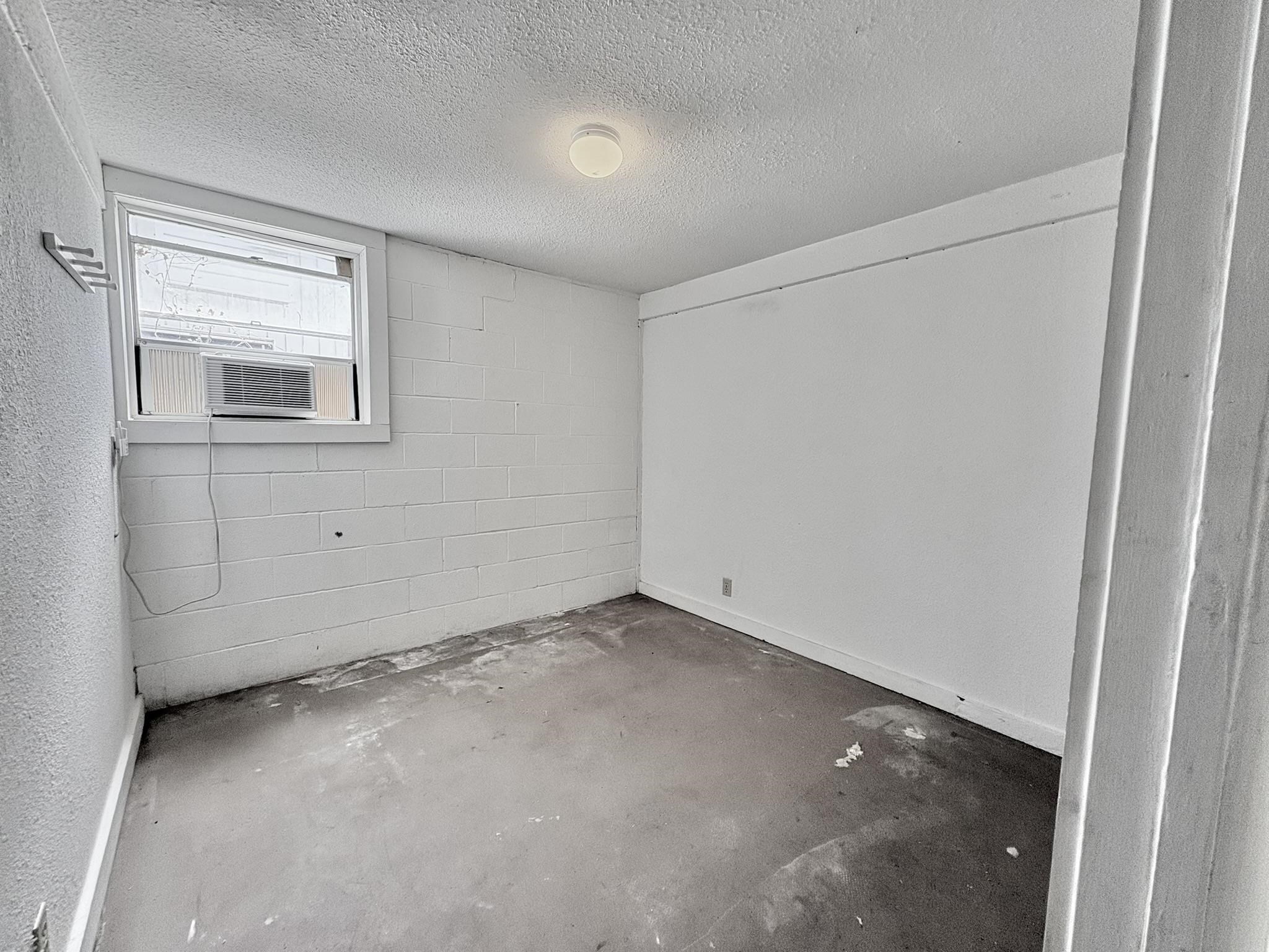 1115 Edgewater Drive
