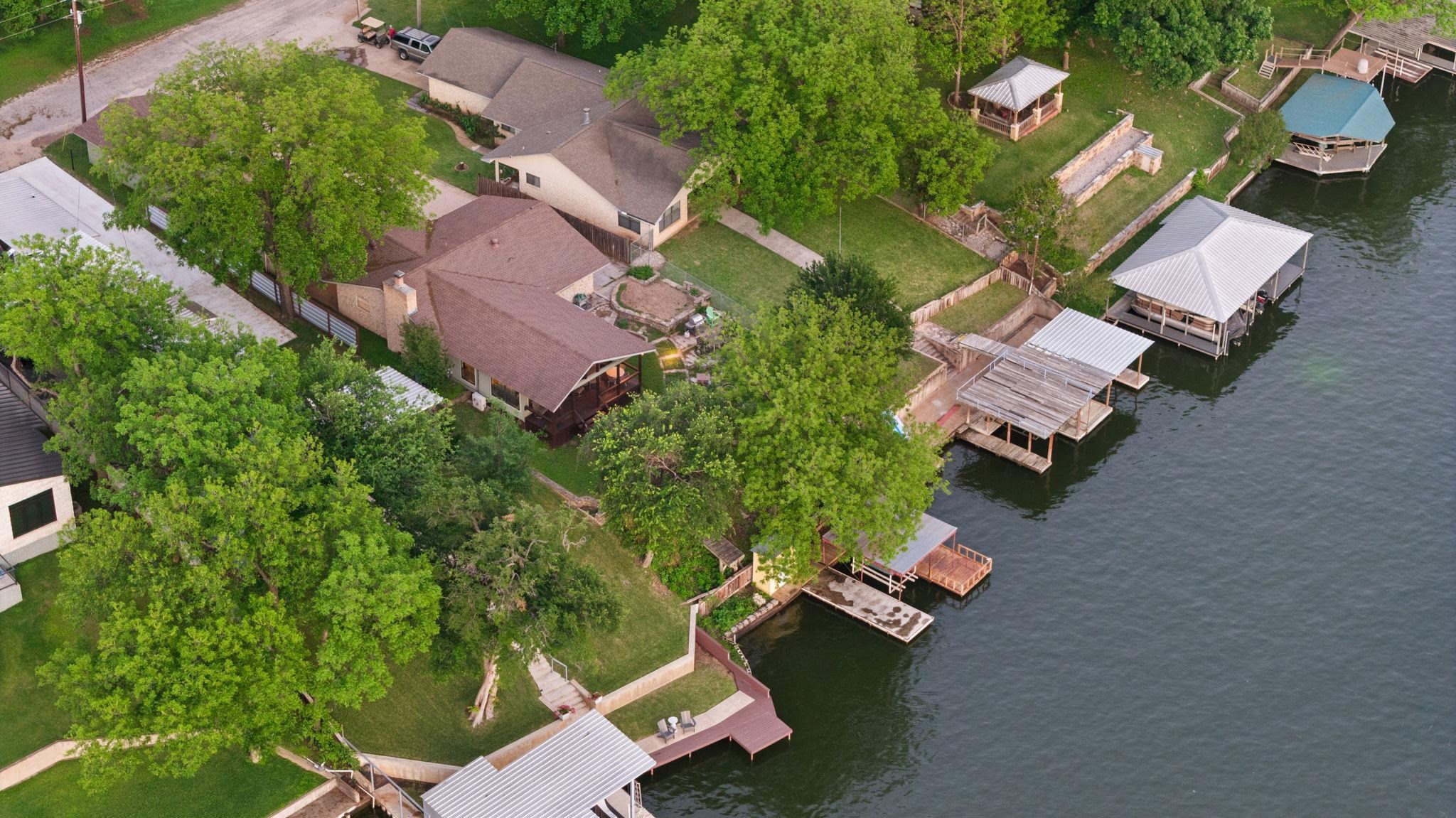 1402 County Road 135