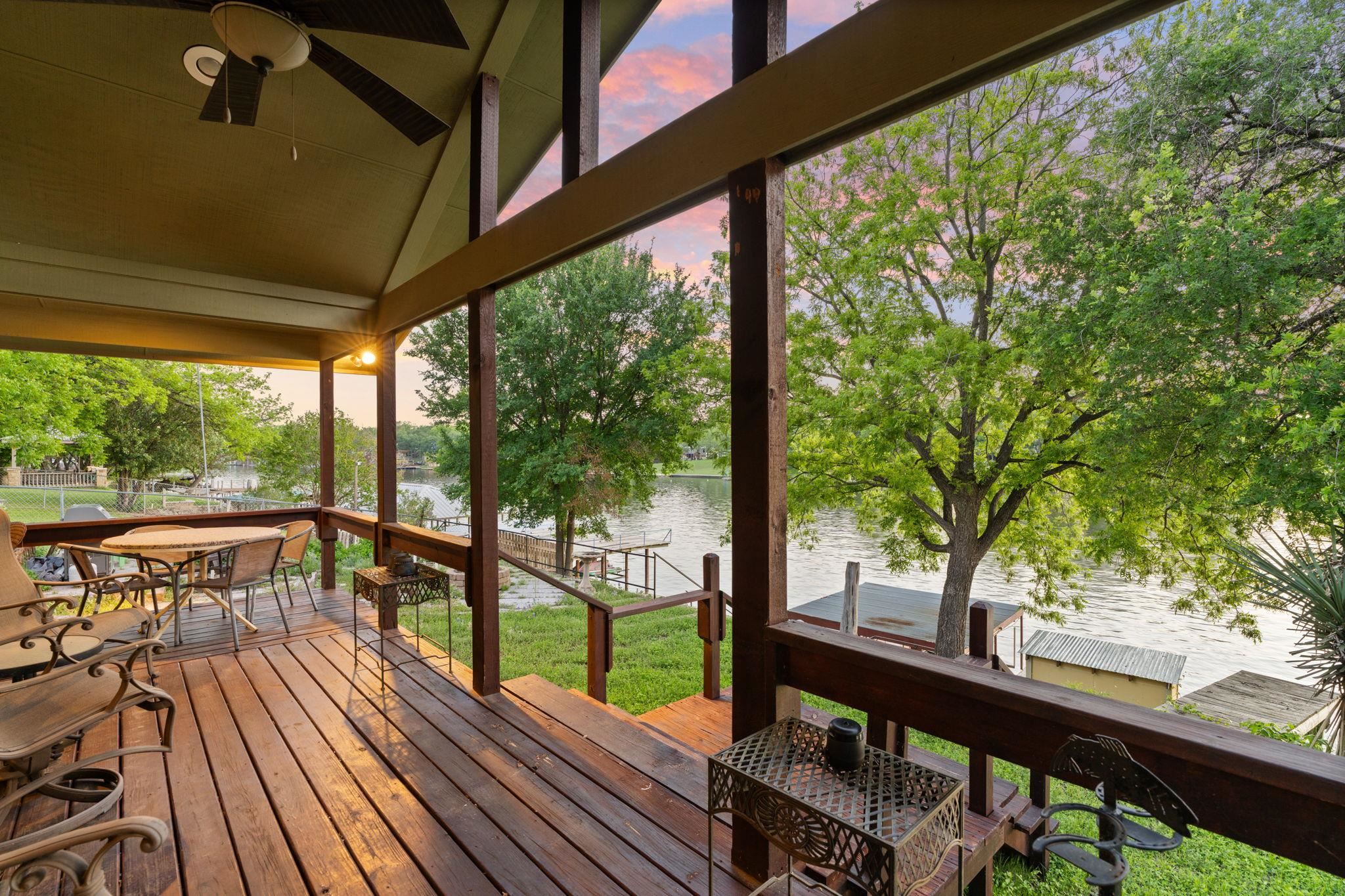 1402 County Road 135