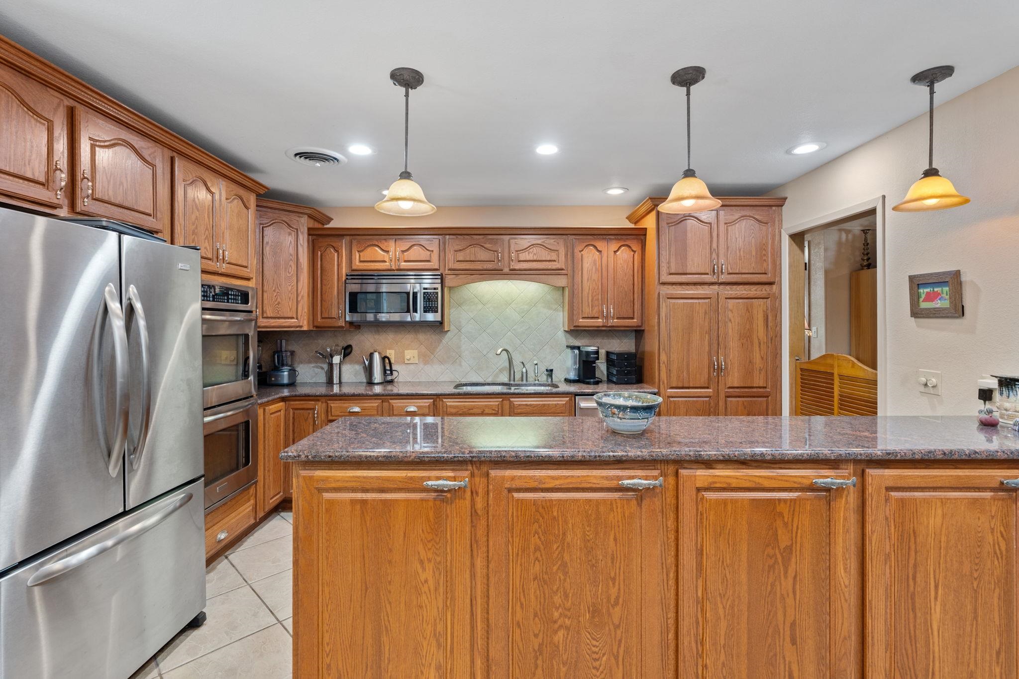 1402 County Road 135