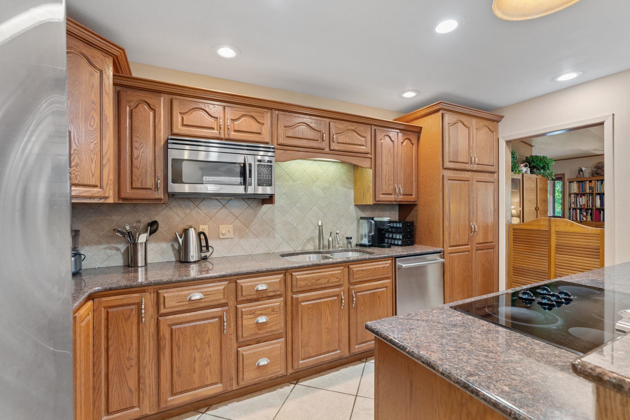 1402 County Road 135