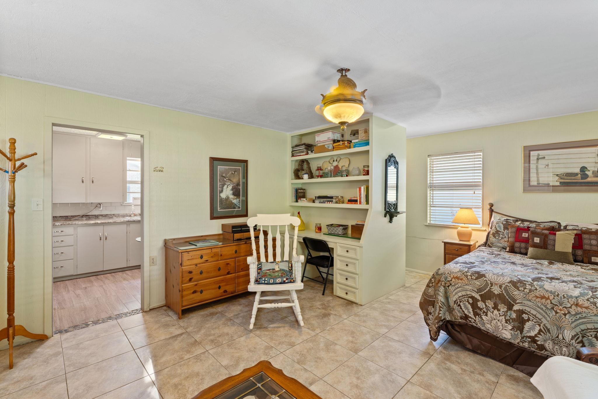 1402 County Road 135