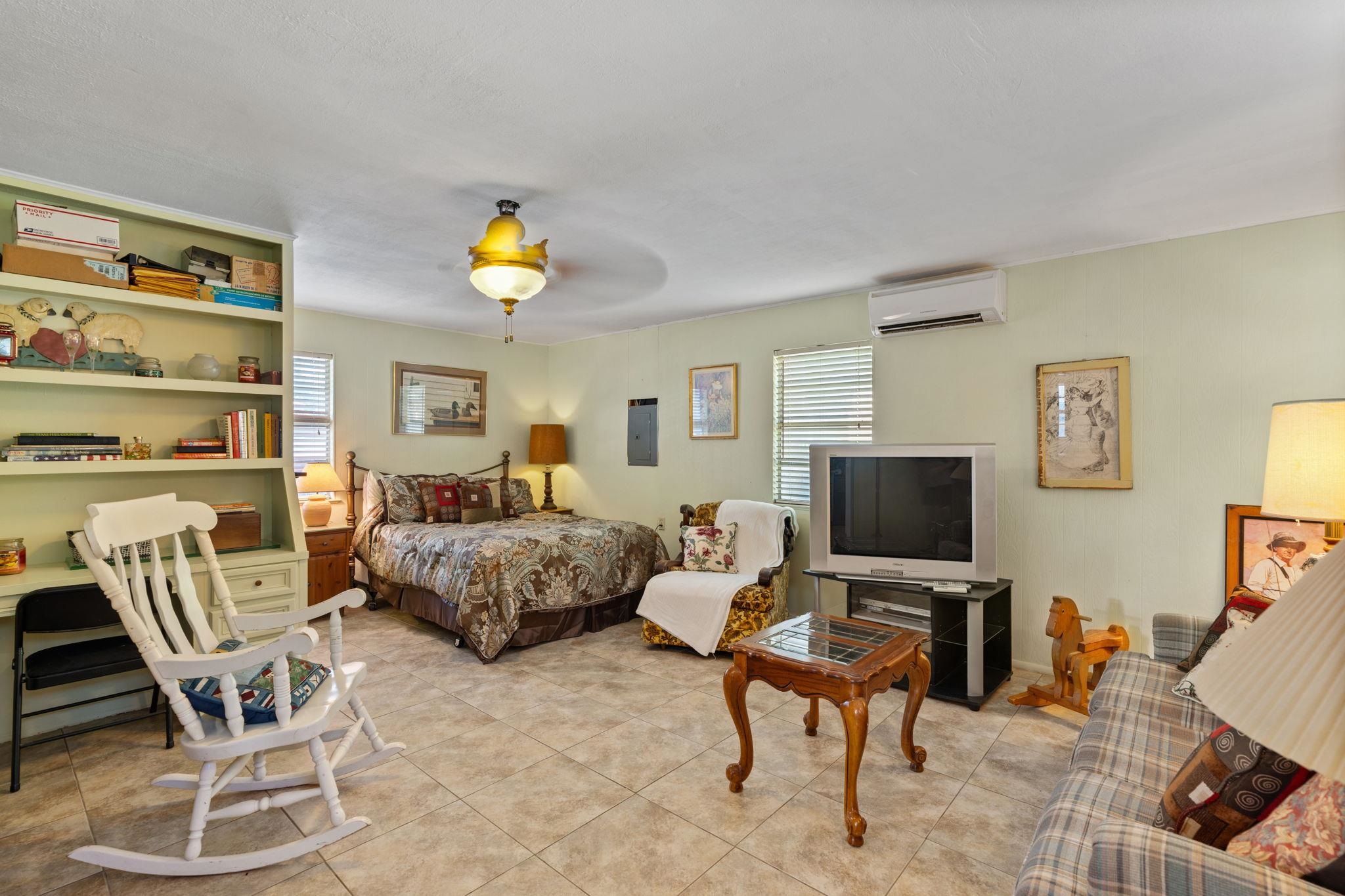 1402 County Road 135