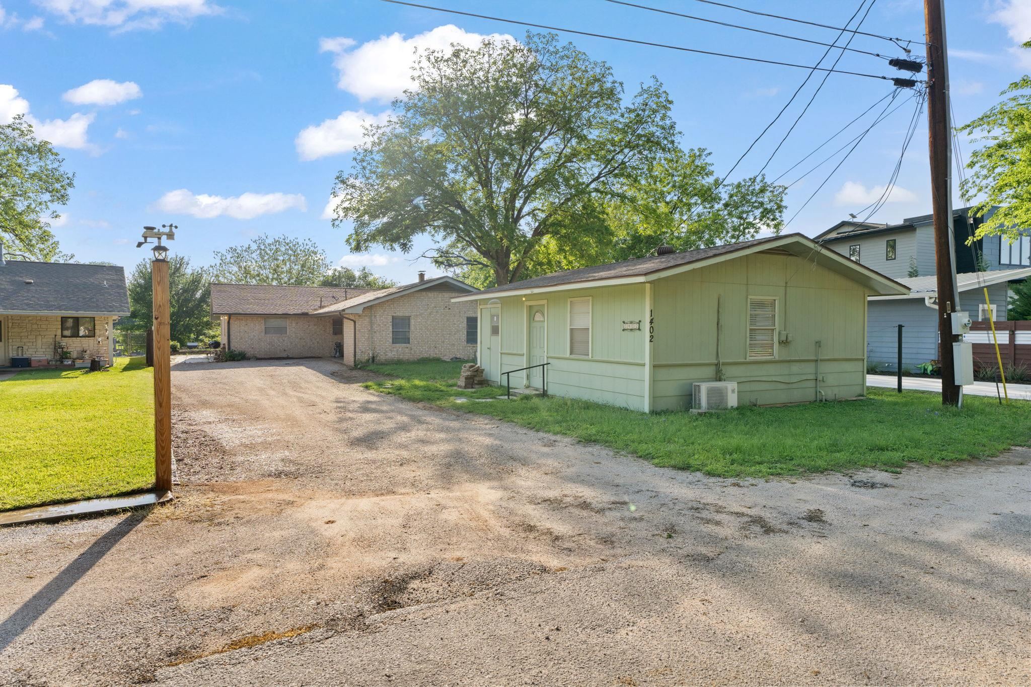 1402 County Road 135