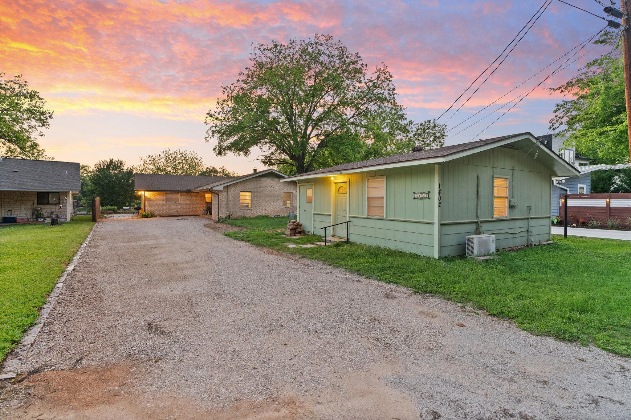 1402 County Road 135