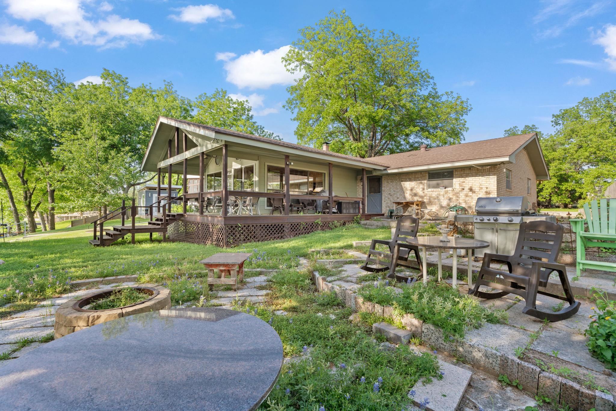 1402 County Road 135